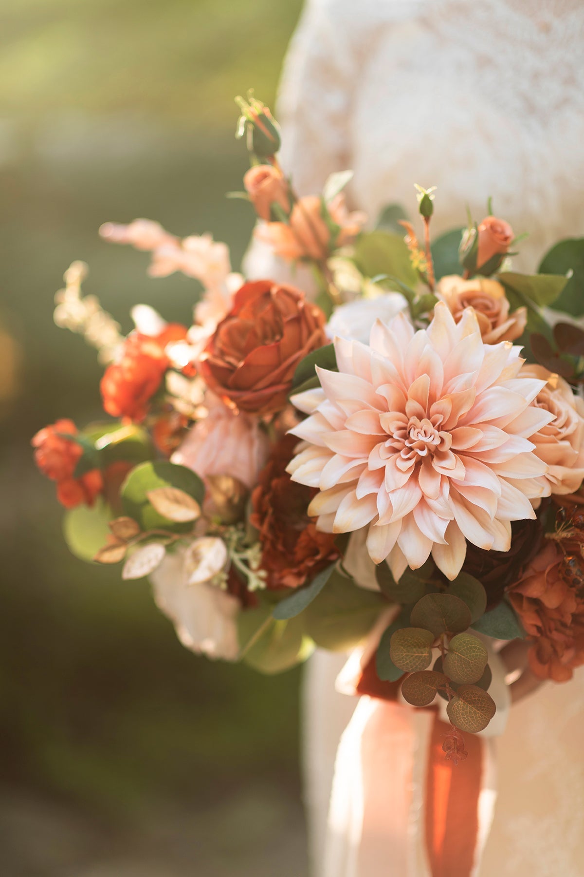 Autumn bride holding flowers wedding props -R107 Rose Morning