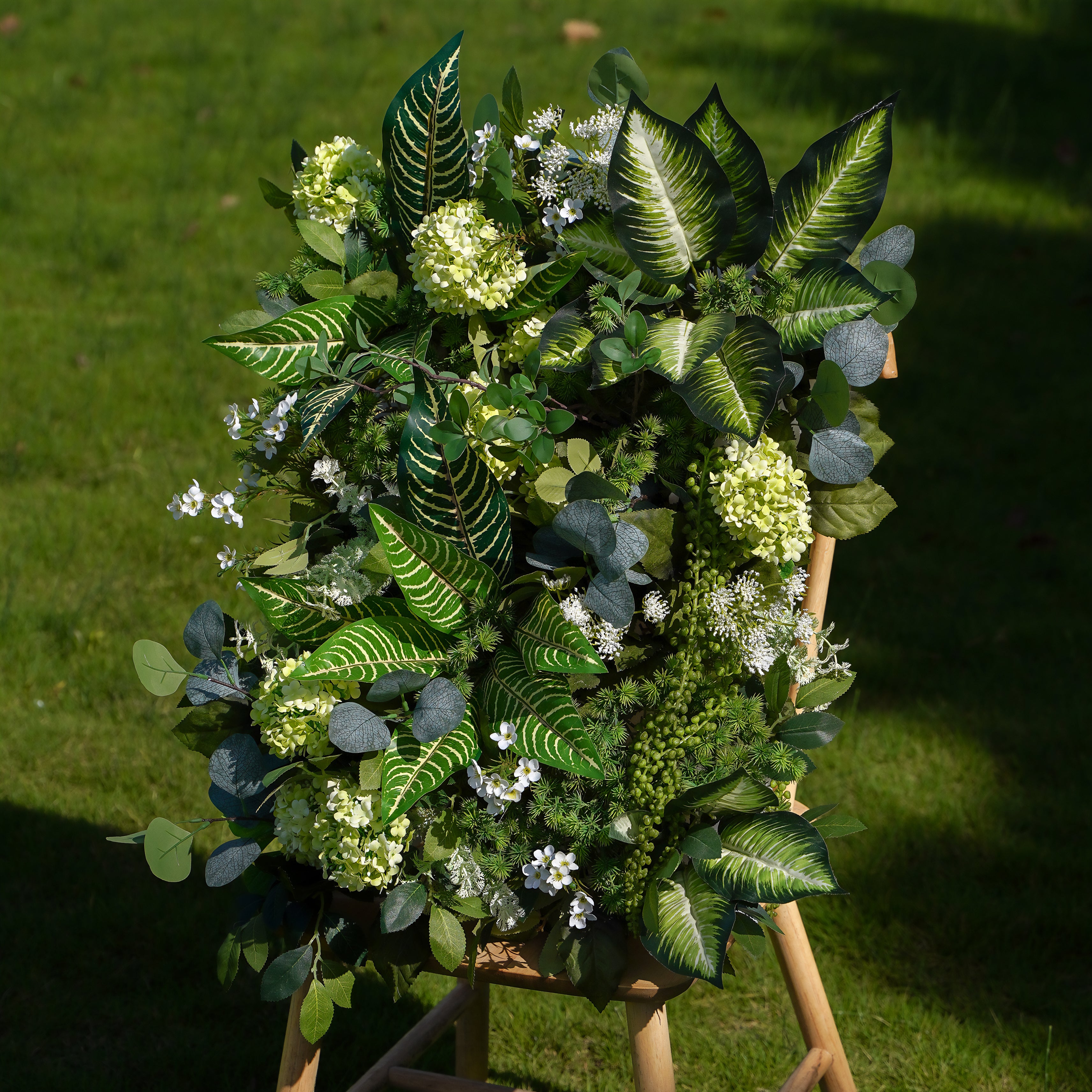 If you are looking for a unique and stylish way to decorate your home, a Rosemorning 5D flower wall is a great option.