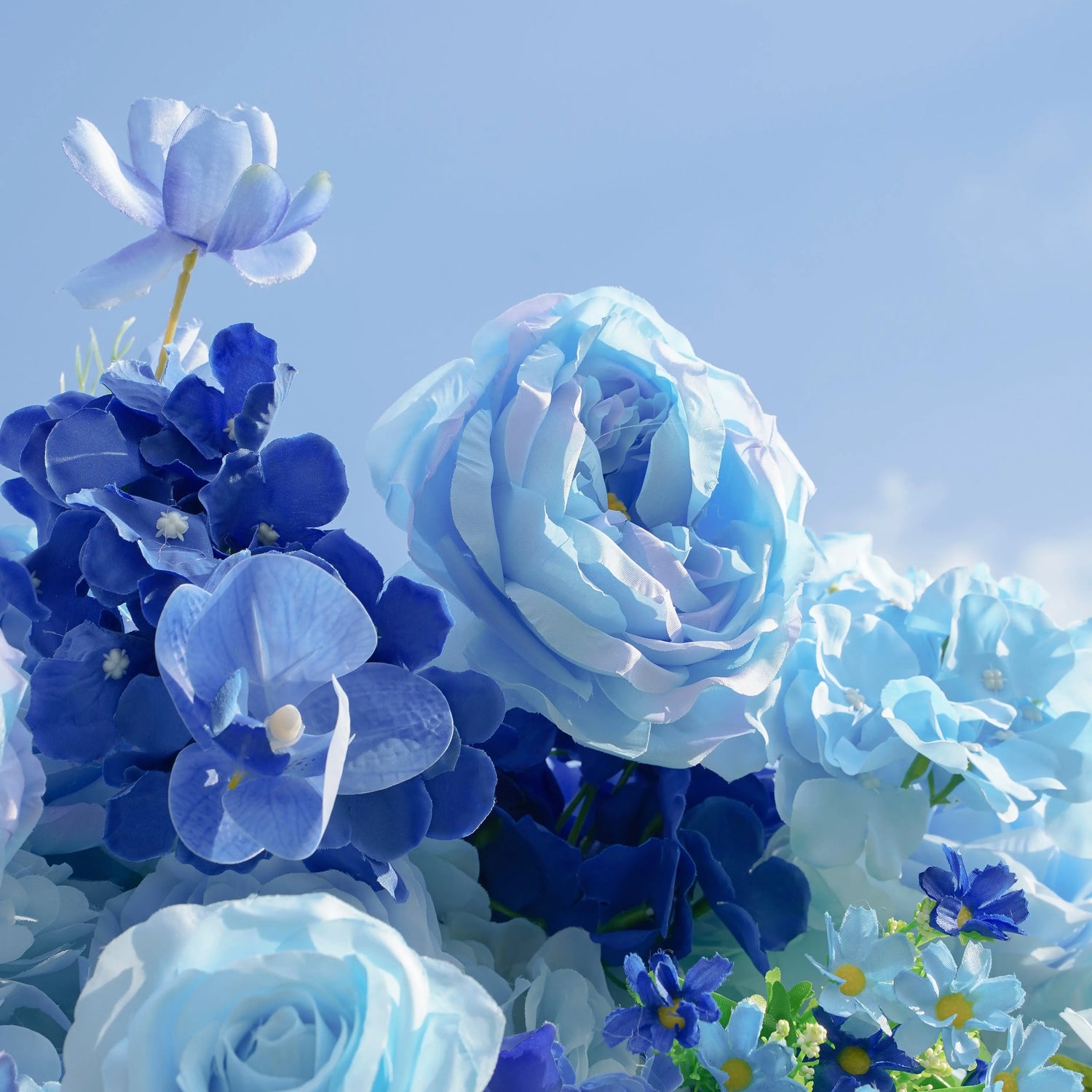 Blue:5D Fabric Artificial rolling up curtain flower wall