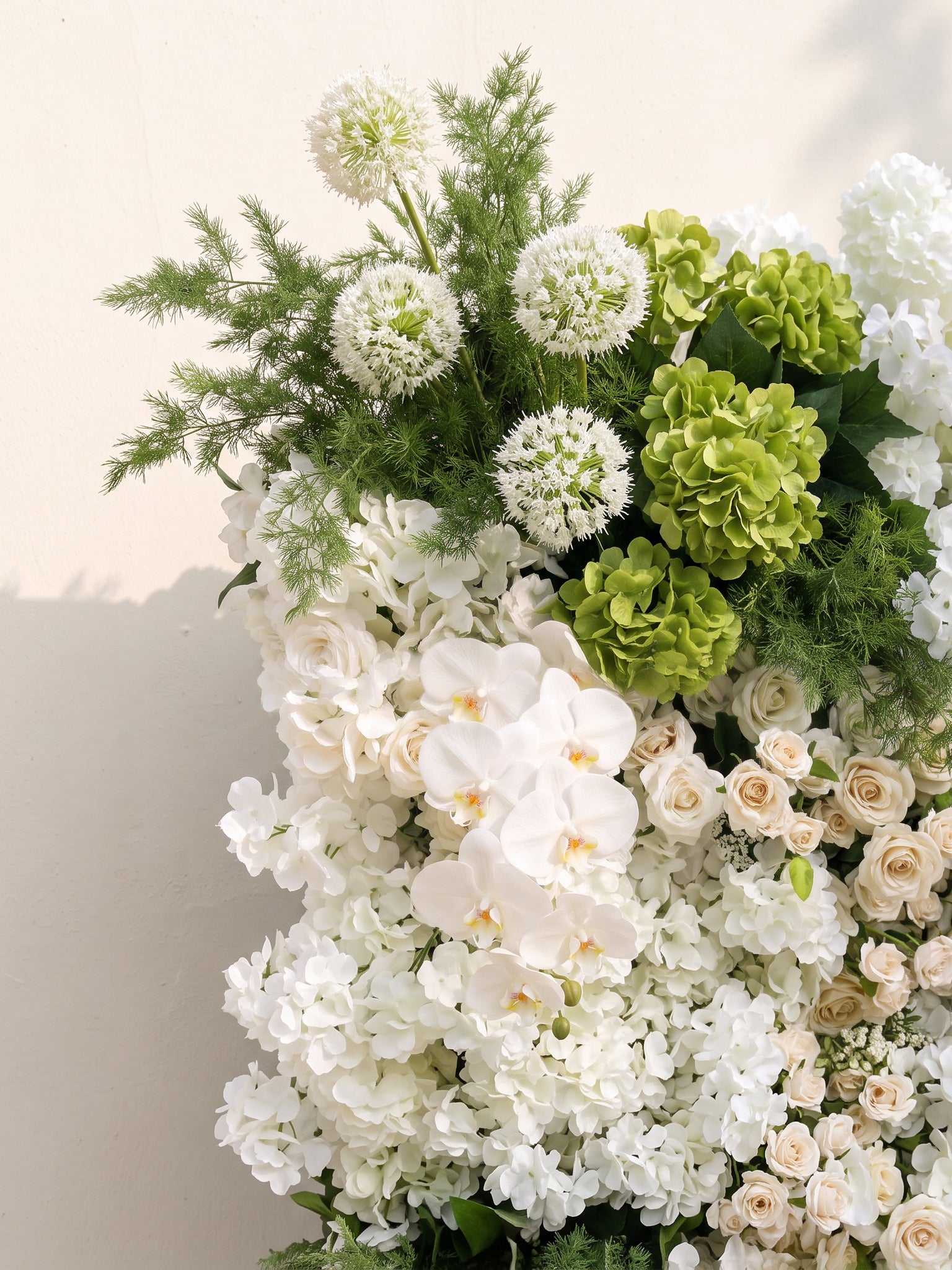 Cireliva: 5D Fabric Artificial rolling up curtain flower wall — floral detail