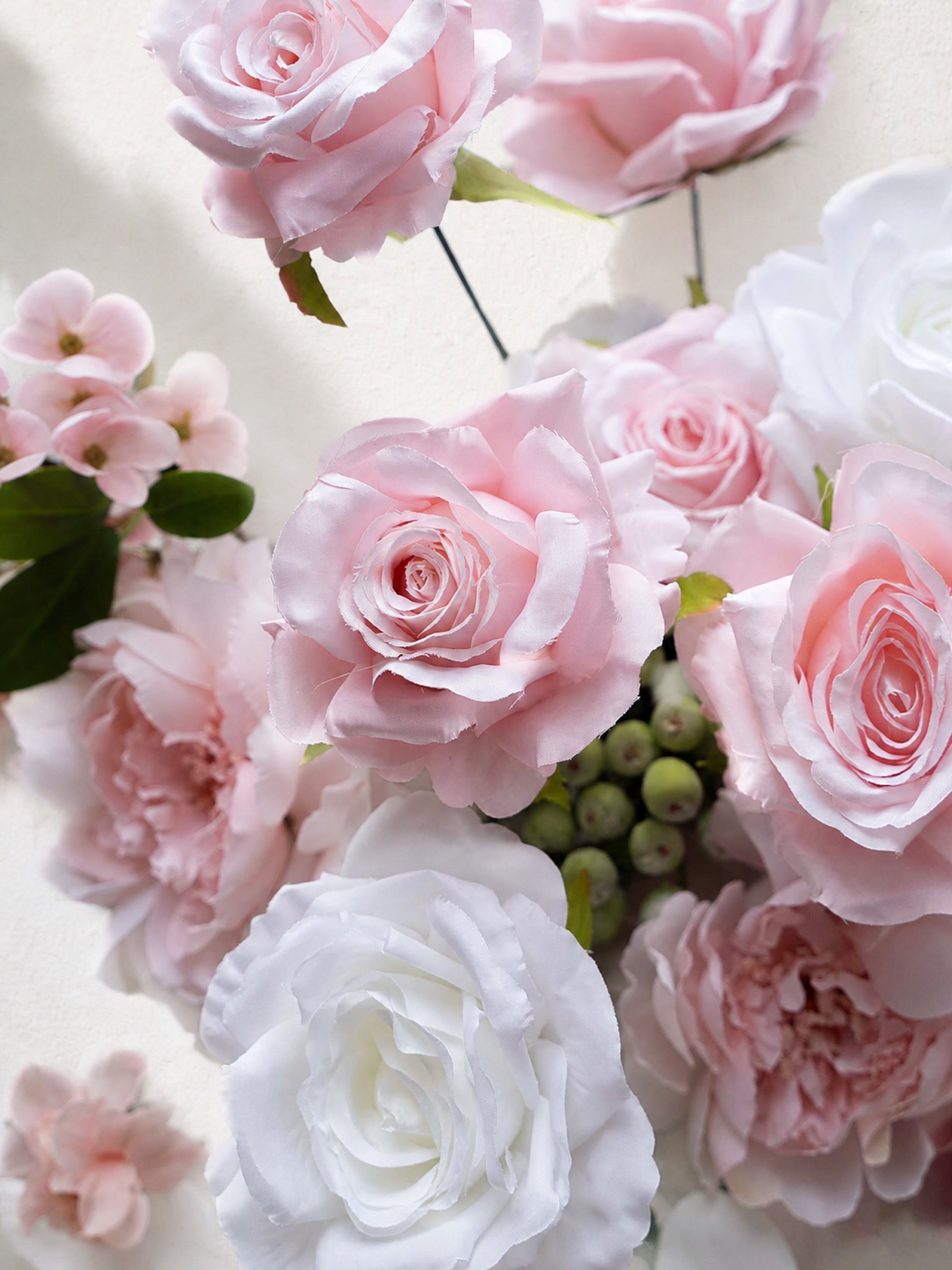 Mistral 2026 New Design White Pink Hanging Floral Arrangement
