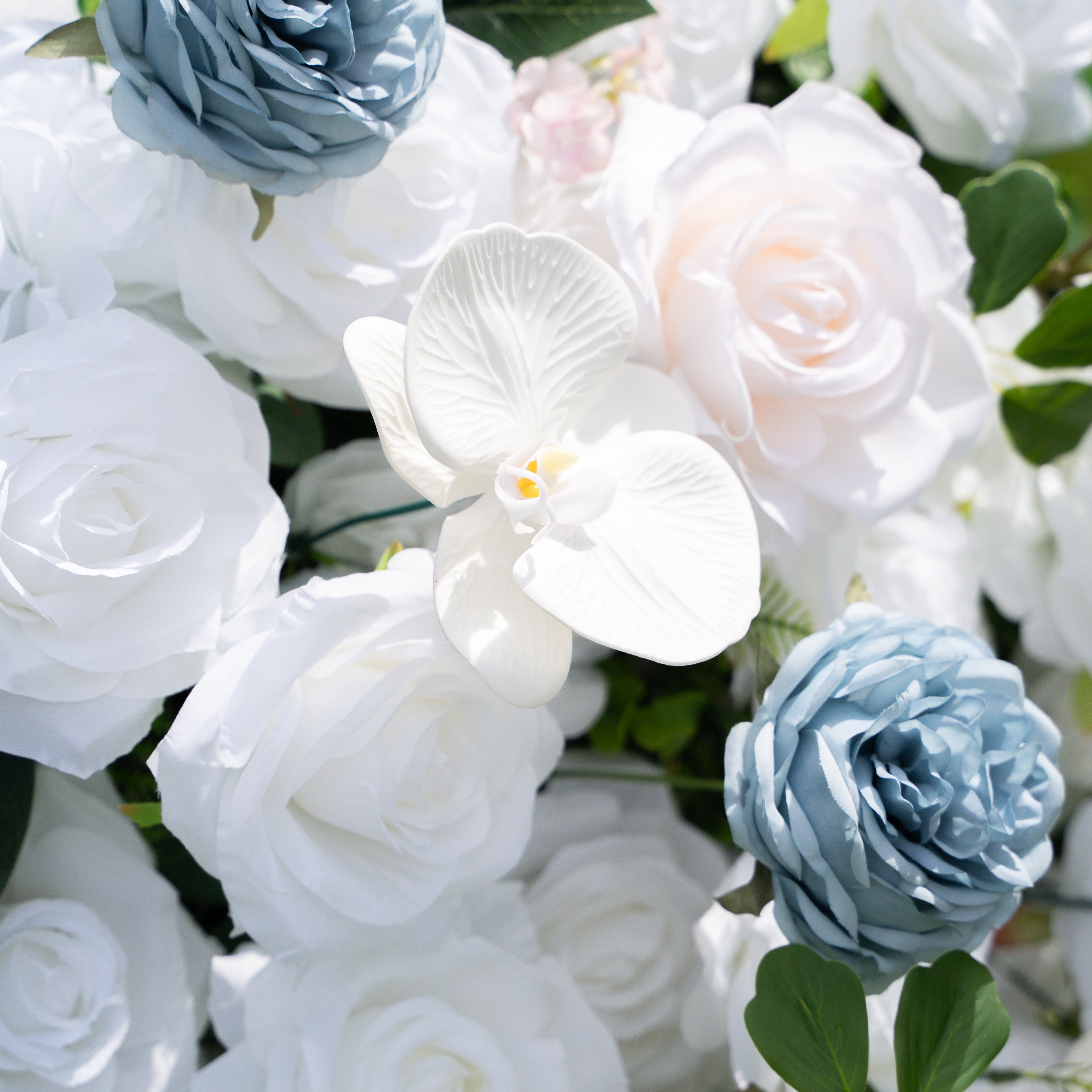 Denaya:5D Fabric Artificial rolling up curtain flower wall