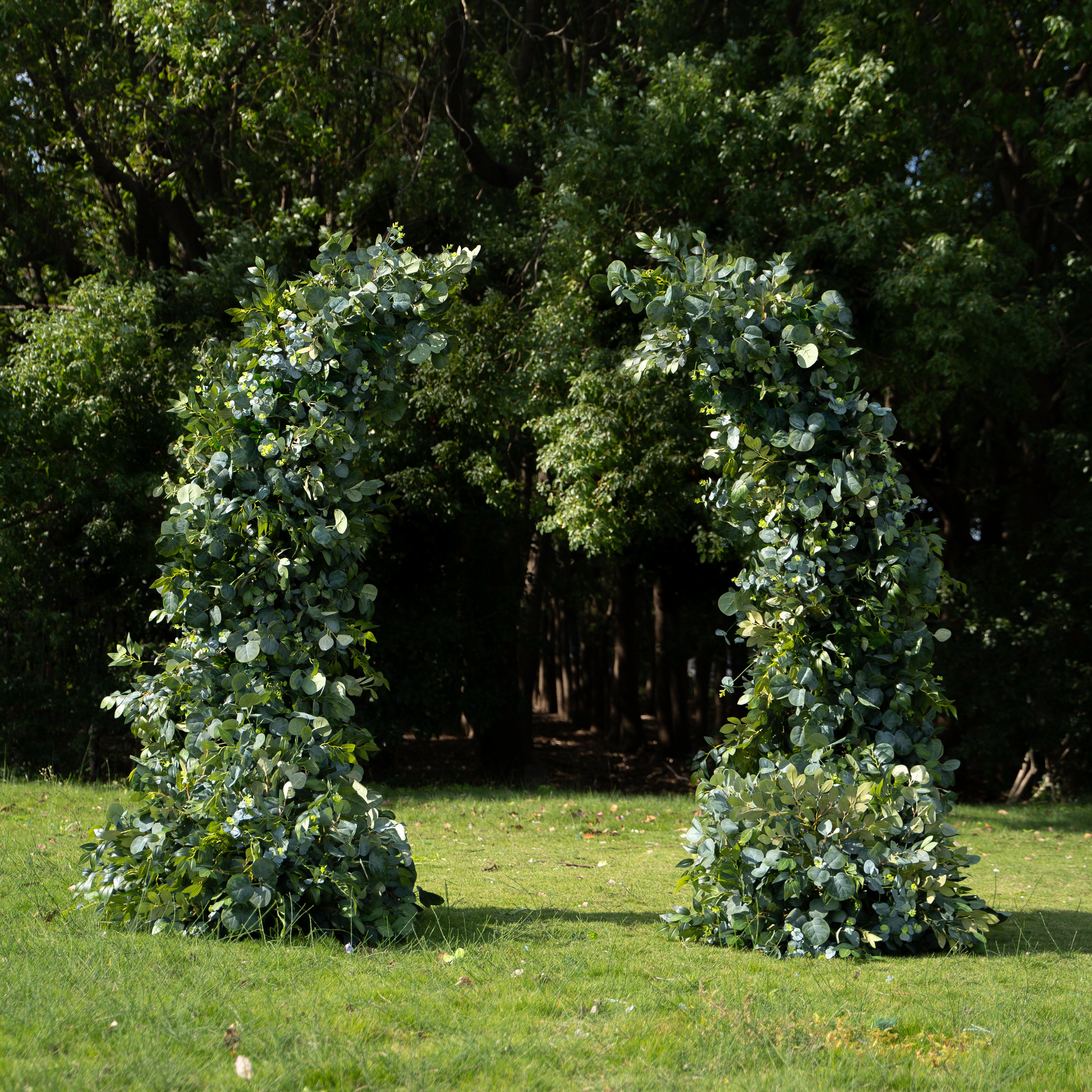 CA02:Wedding Party Background Floral Arch Decoration (Including Frame) + 2 Silk flower ground runners