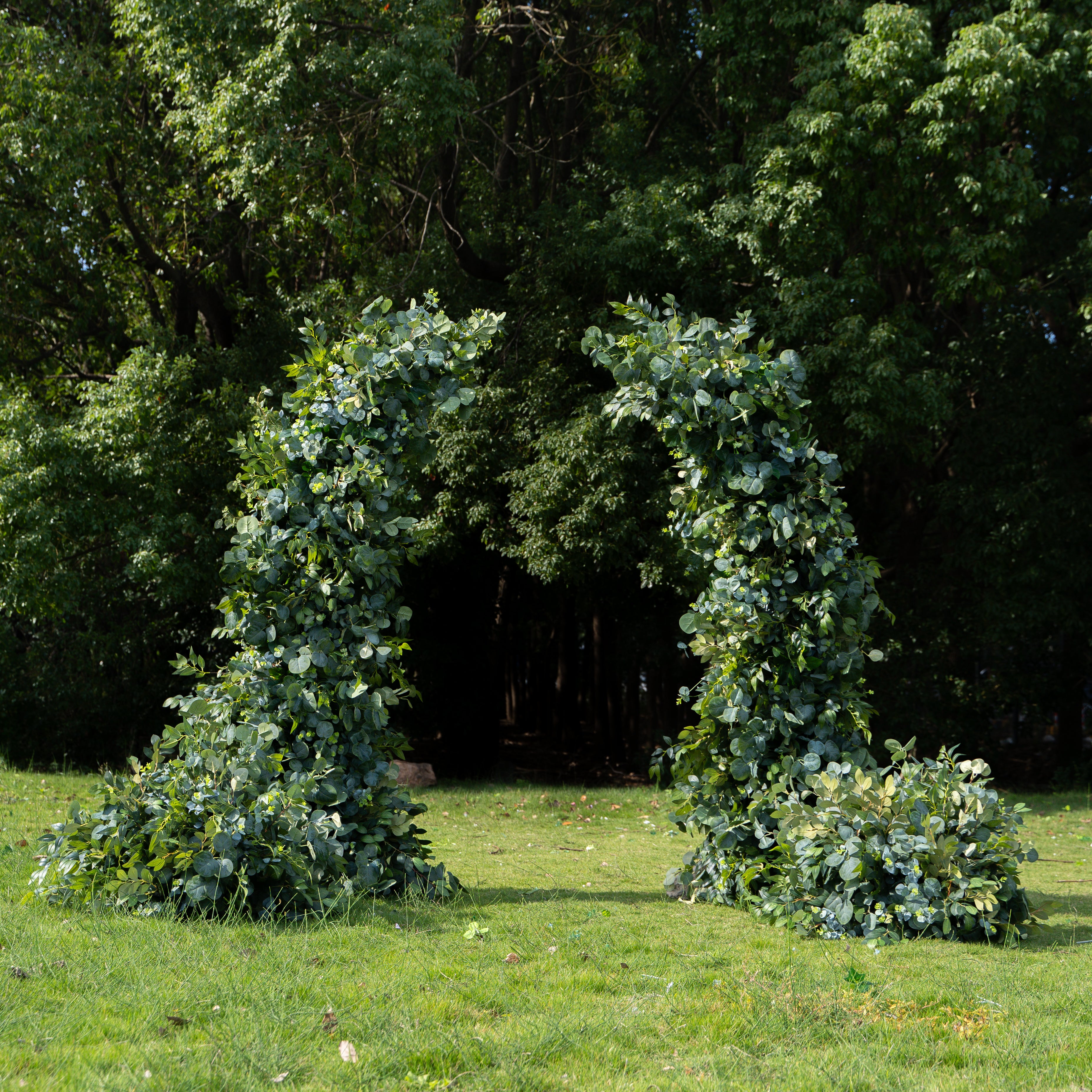 CA02:Wedding Party Background Floral Arch Decoration (Including Frame) + 2 Silk flower ground runners