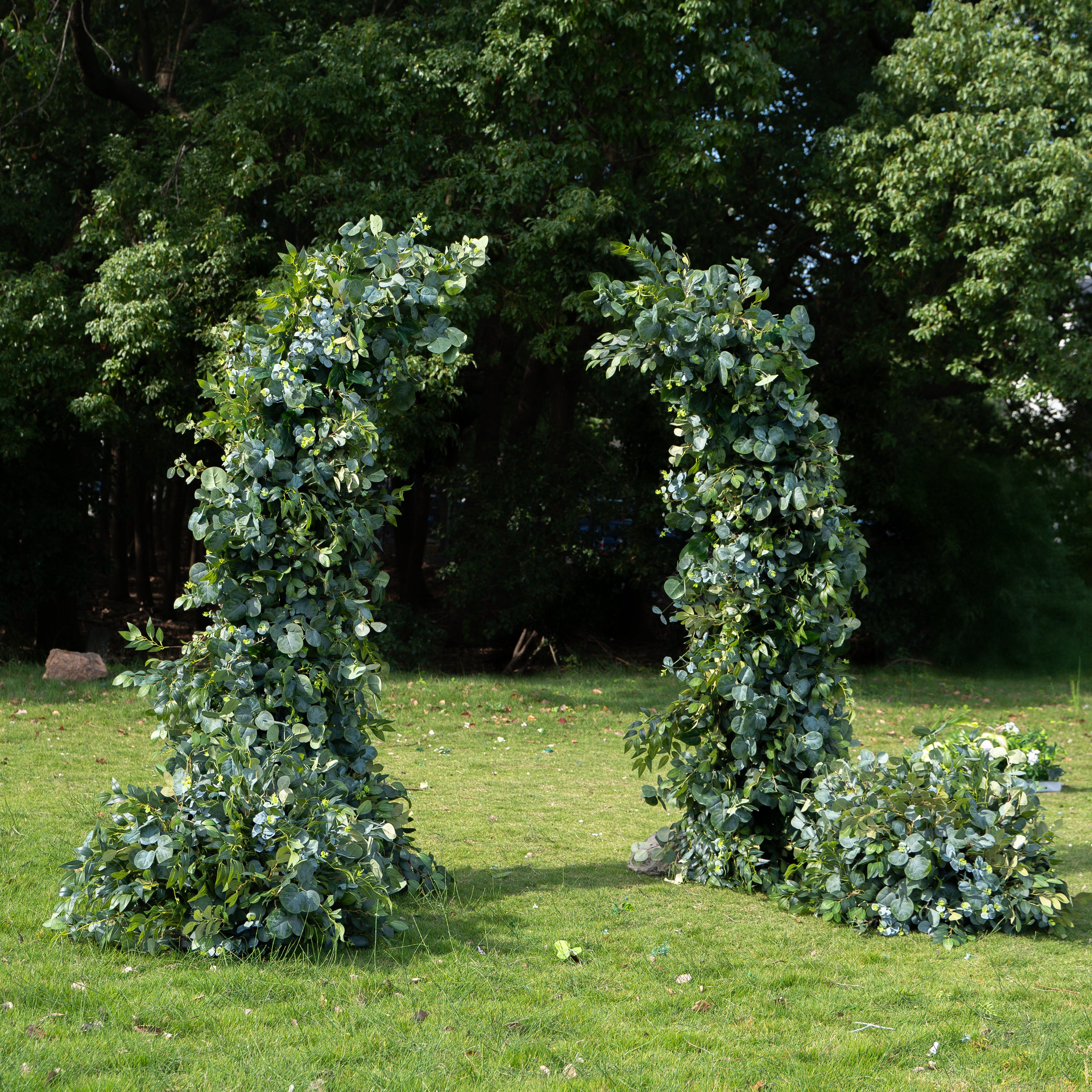 CA02:Wedding Party Background Floral Arch Decoration (Including Frame) + 2 Silk flower ground runners
