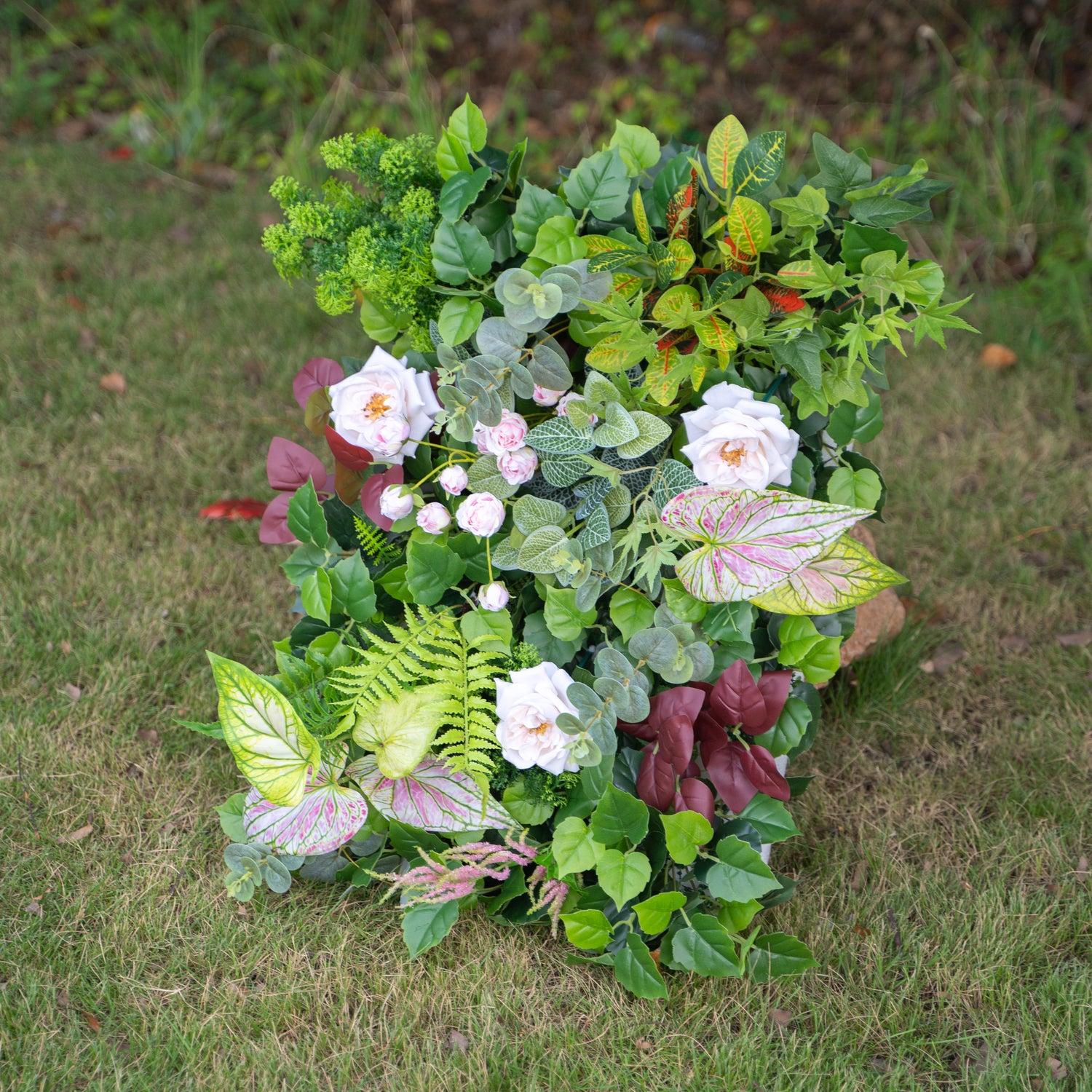 Vittoria:4D Fabric Artificial rolling up curtain flower wall