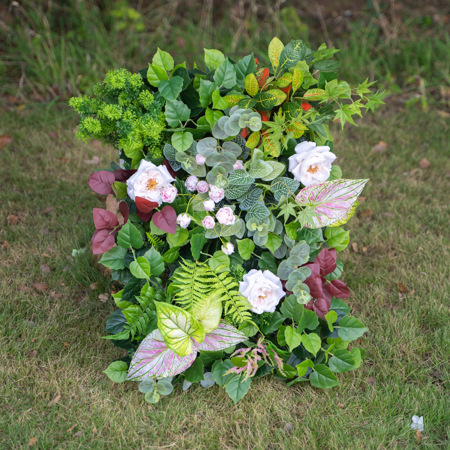 Vittoria:4D Fabric Artificial rolling up curtain flower wall