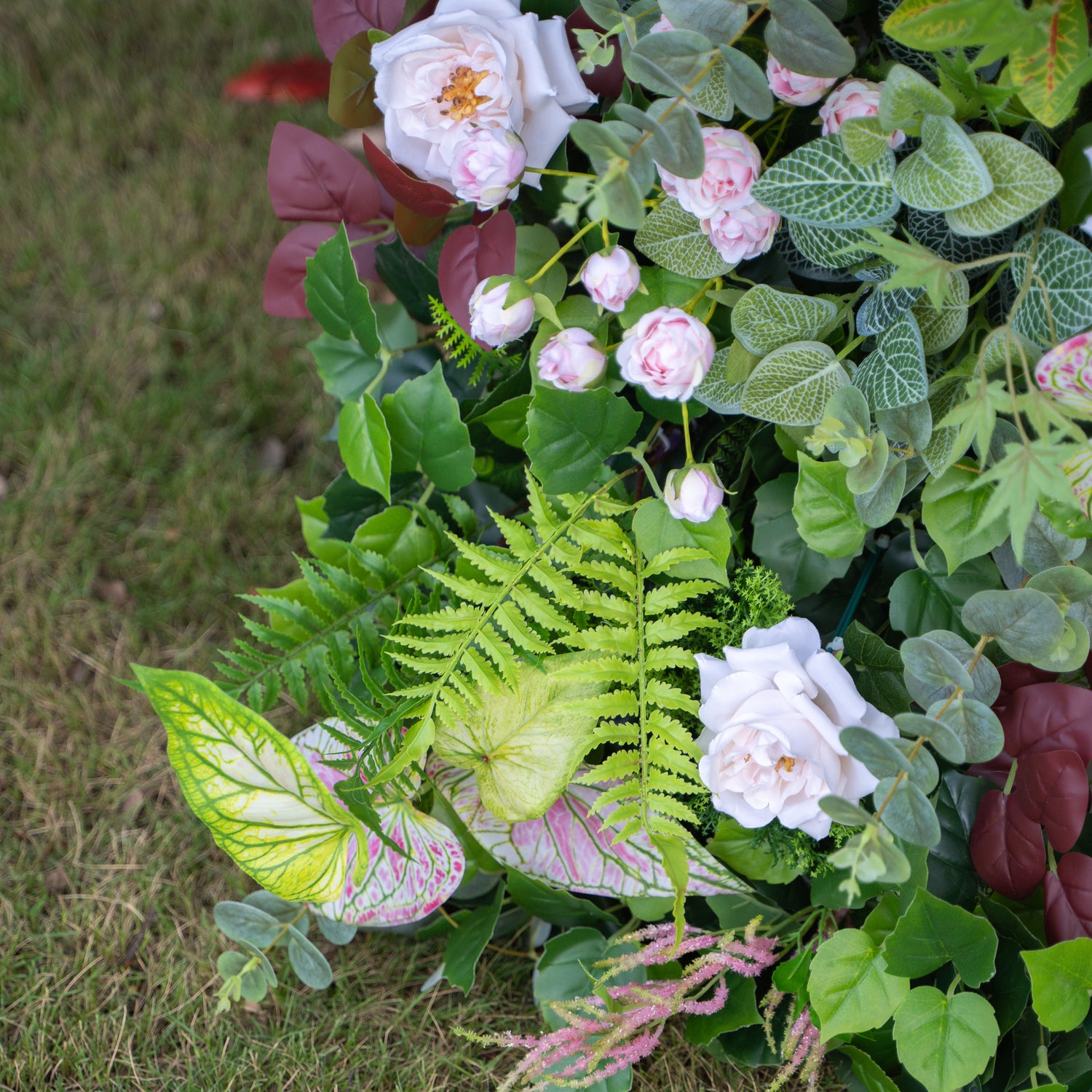 Vittoria:4D Fabric Artificial rolling up curtain flower wall