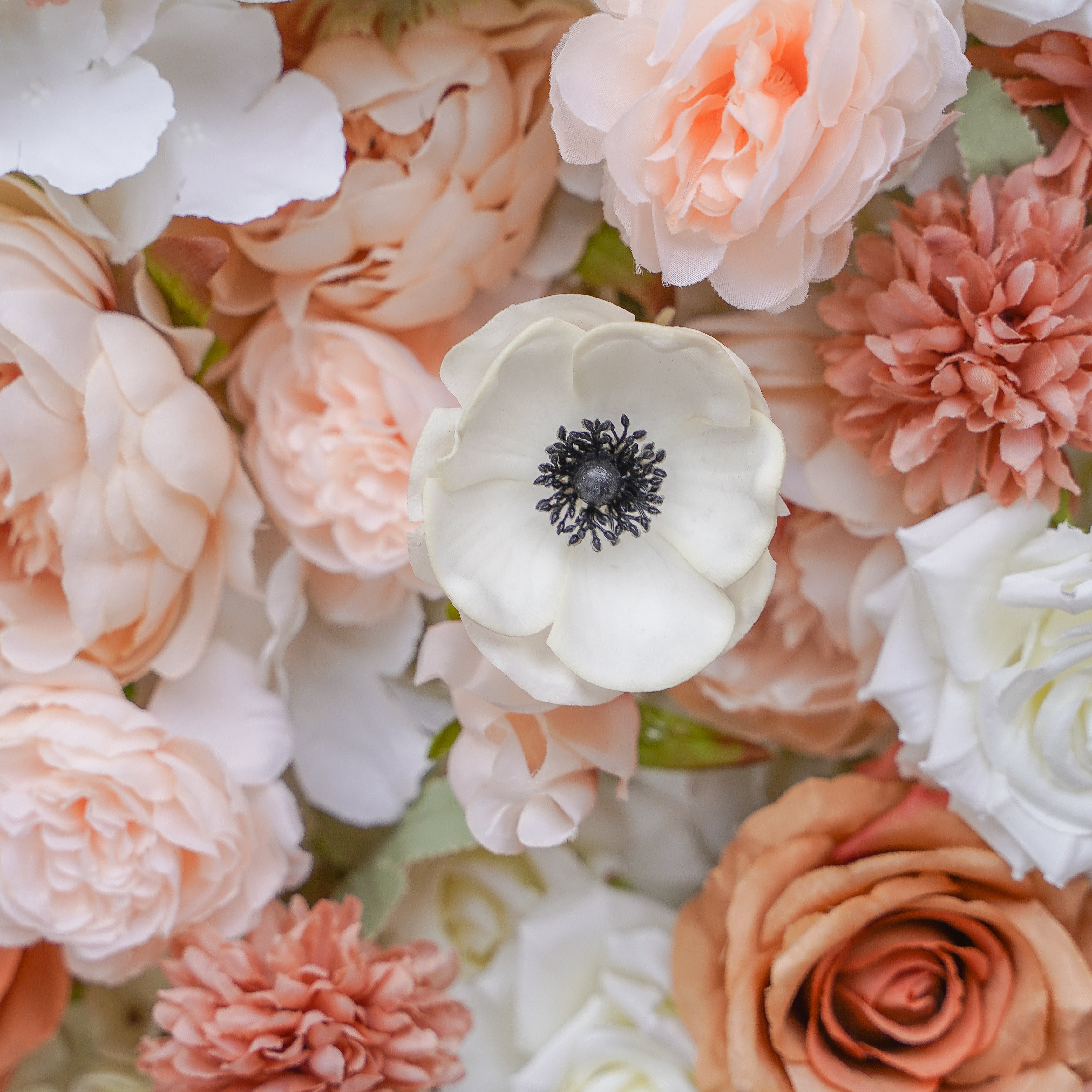 The flower walls are made of artificial flowers in various colors, layered at different levels to create a lush, elegant and natural look. The exclusive zipper design and roll-up design make it easy to install and remove.Rose Morning
