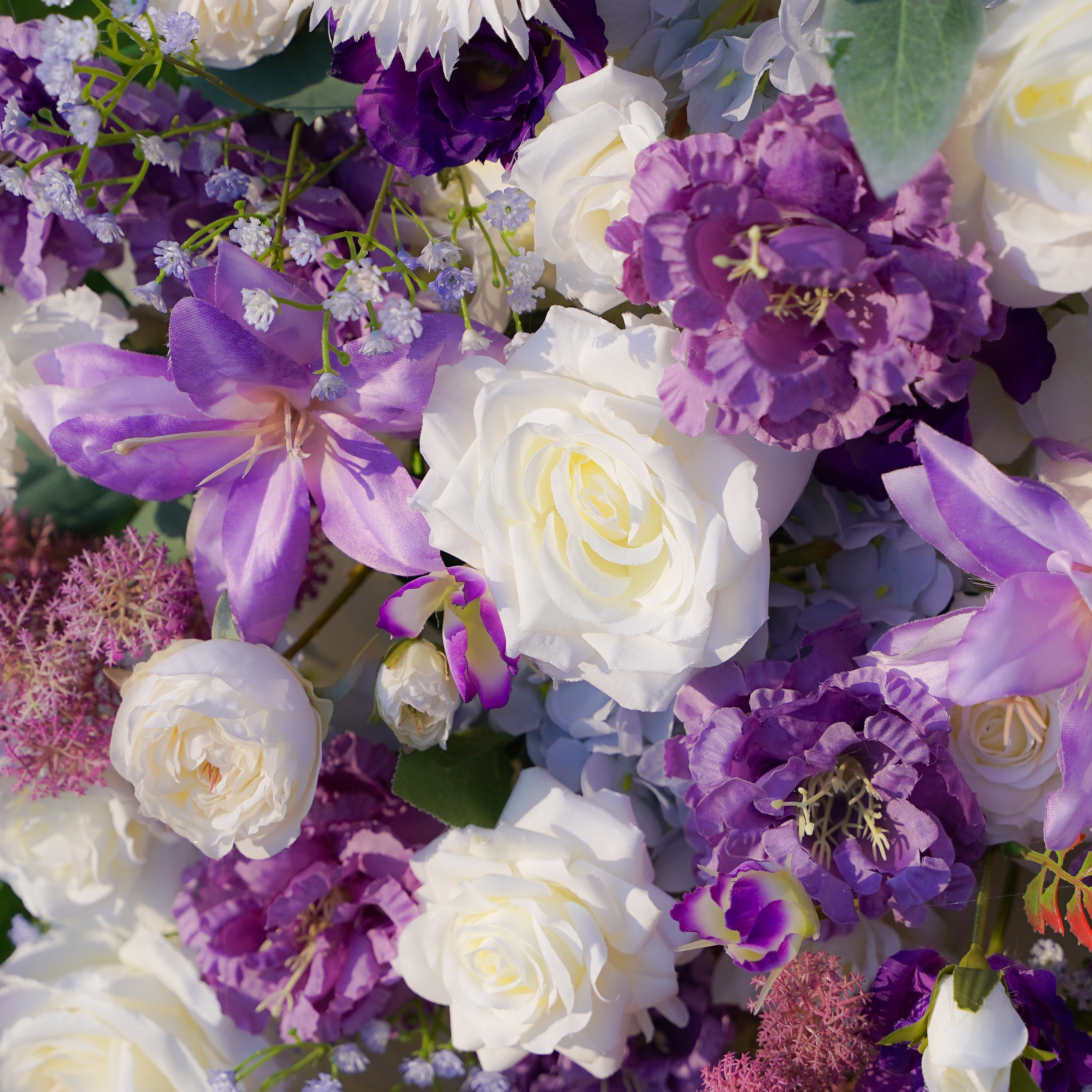 The flower walls are made of artificial flowers in various colors, layered at different levels to create a lush, elegant and natural look. The exclusive zipper design and roll-up design make it easy to install and remove.Rose Morning