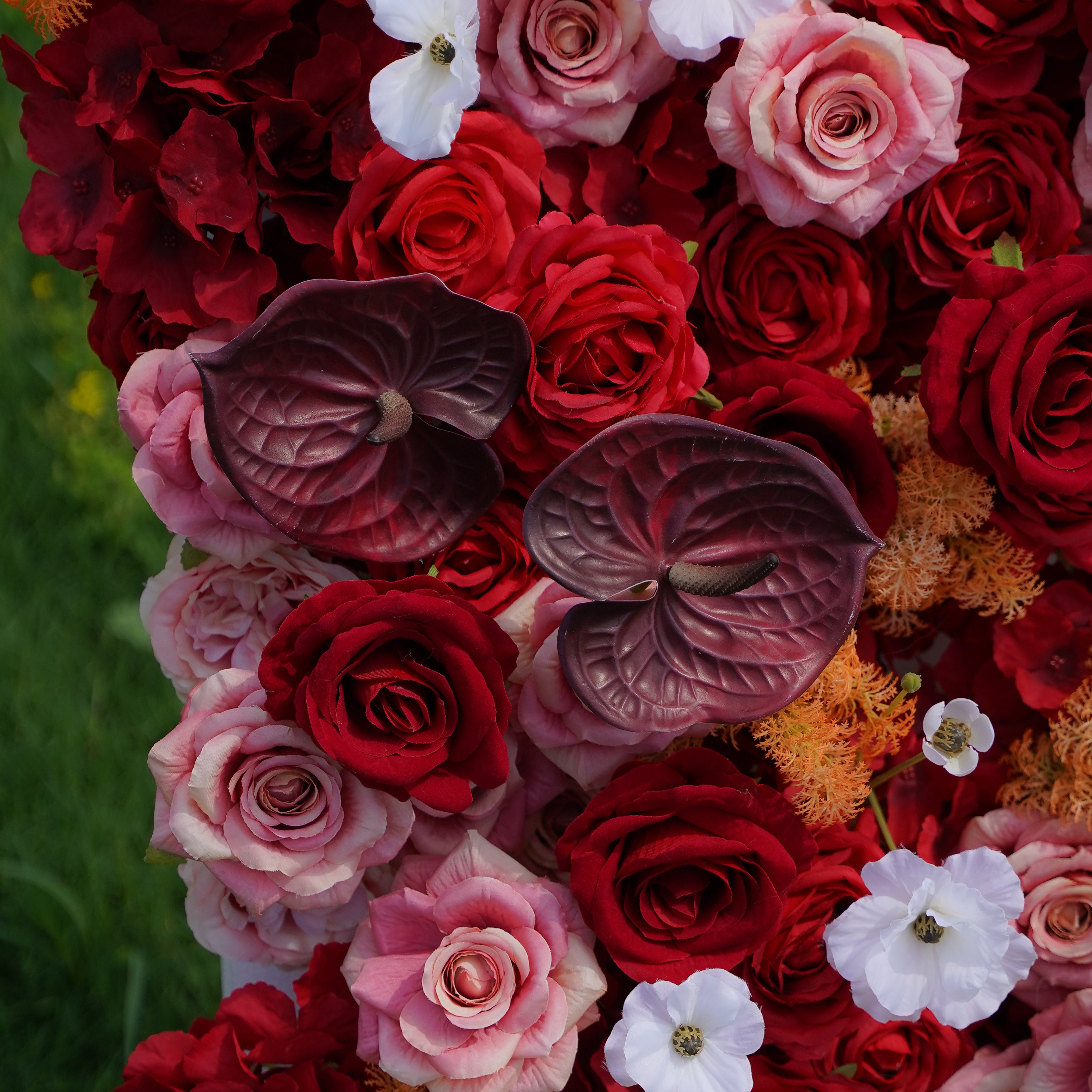 The flower walls are made of artificial flowers in various colors, layered at different levels to create a lush, elegant and natural look. The exclusive zipper design and roll-up design make it easy to install and remove.