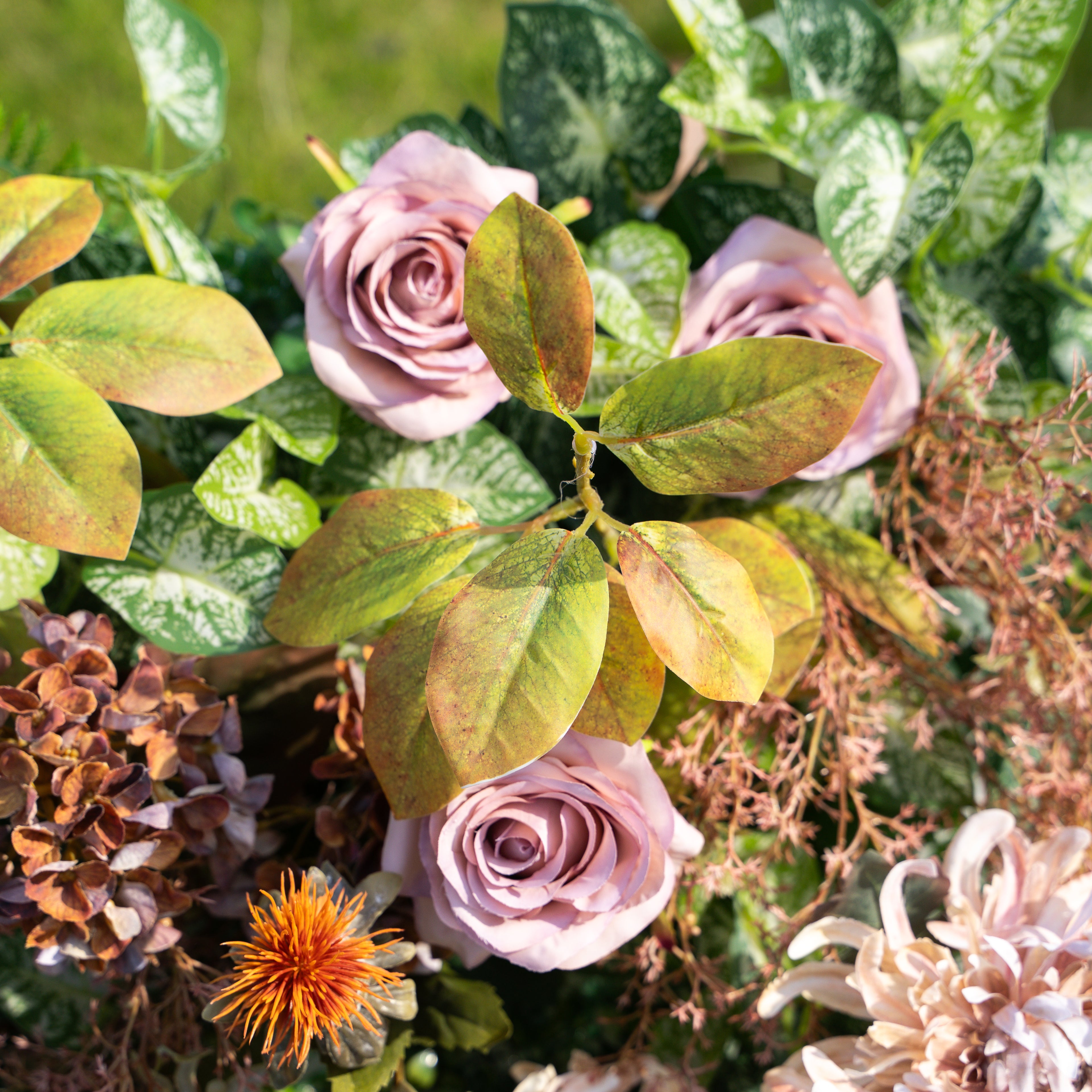Autunno:5D Fabric Artificial rolling up curtain flower wall