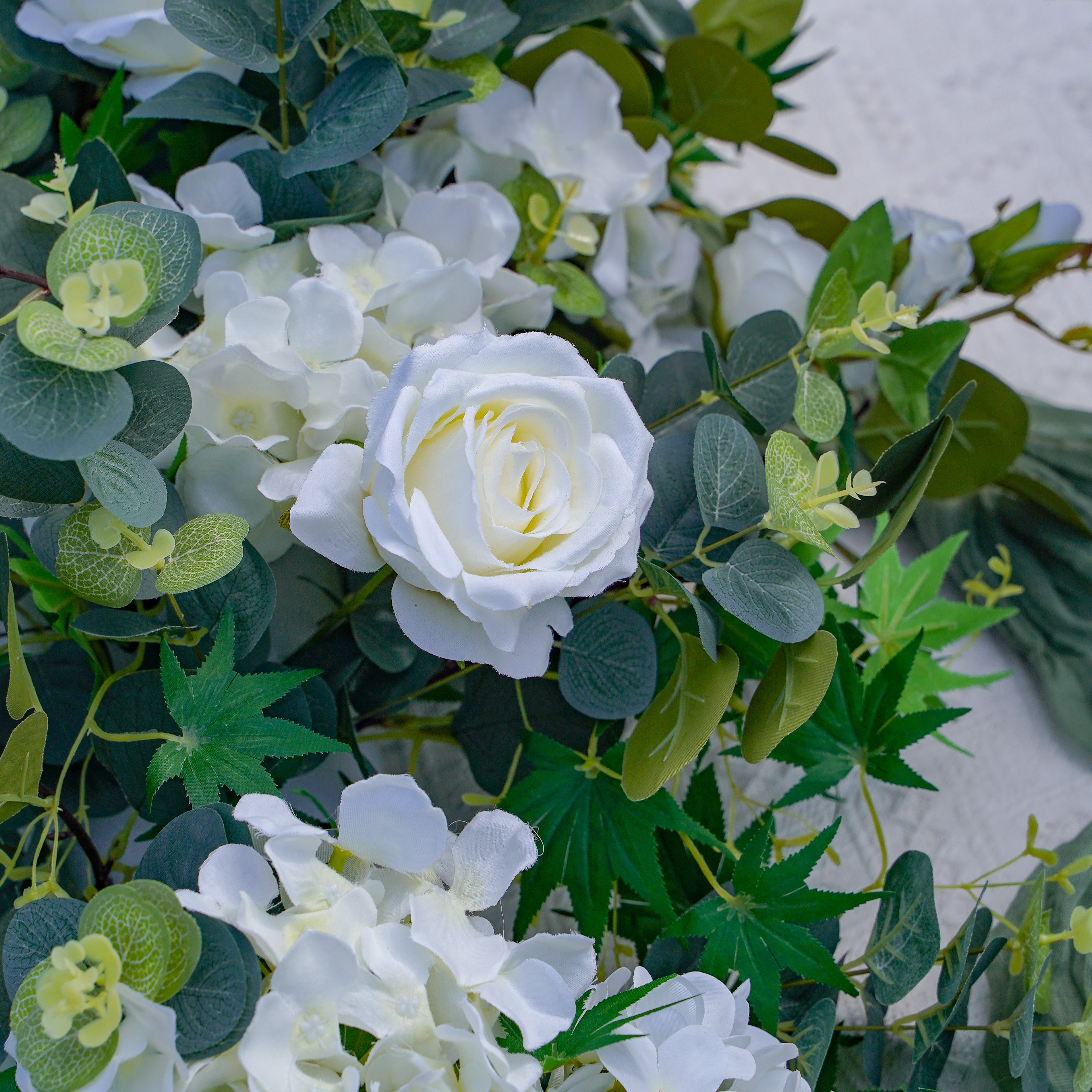 Clamï¼?023 New Long strip flower row trailing long table table arrangement table flower R924 Rose Morning