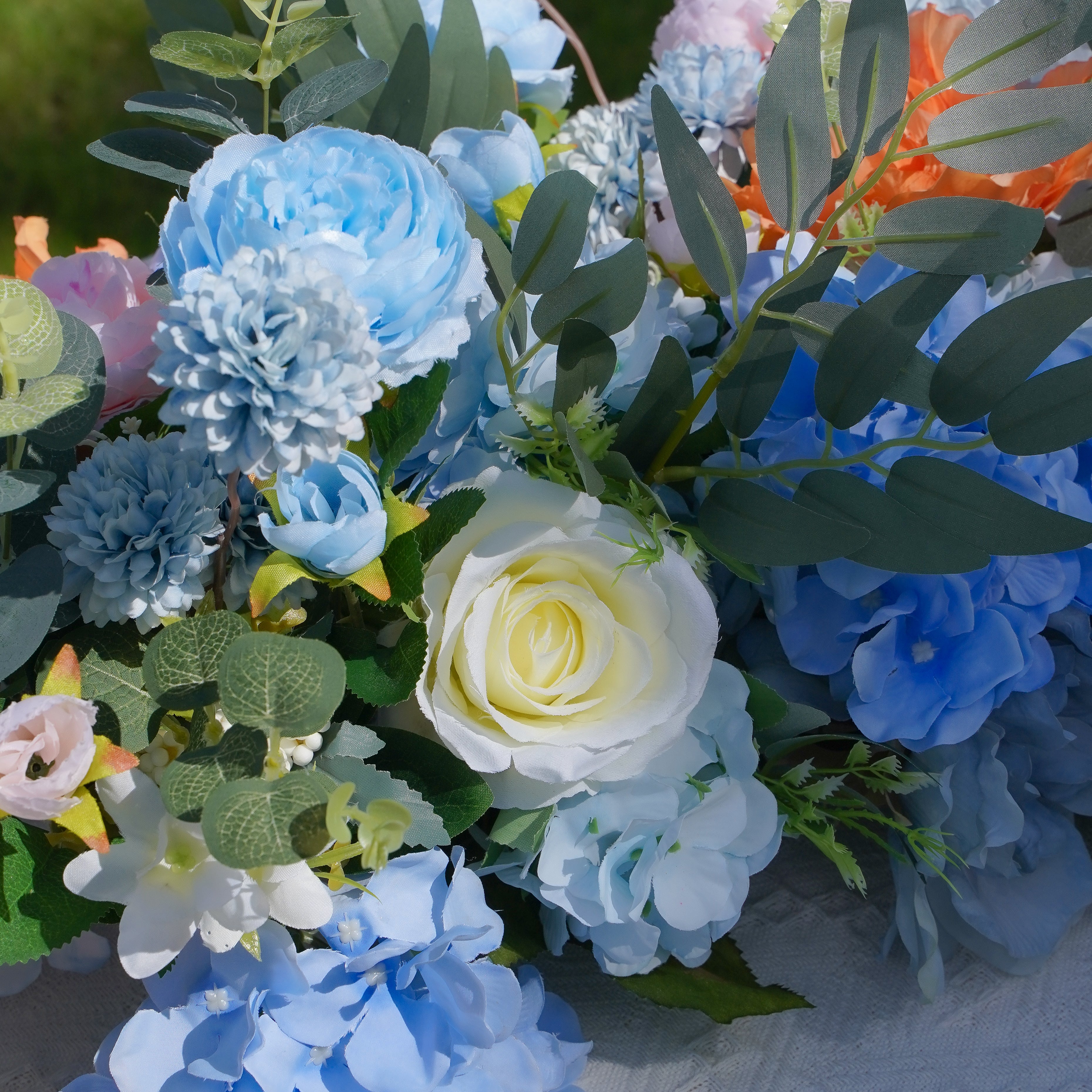 Amo:2023 New Long strip flower row trailing long table table arrangement table flower R930 Rose Morning