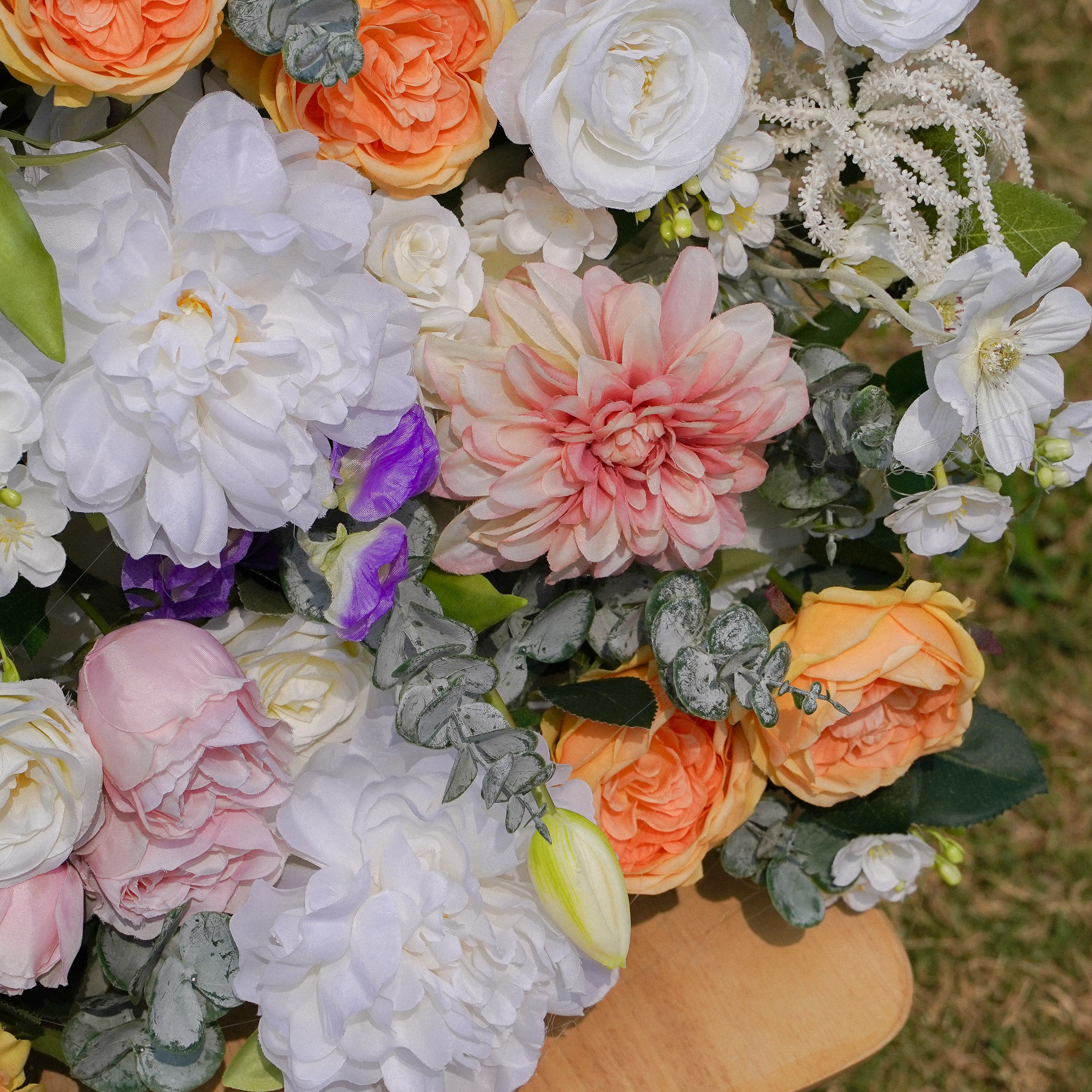 5D flower walls are a great way to add a touch of elegance and luxury to your home. They are also a more affordable option than real flowers, as they do not require maintenance or replacement.
