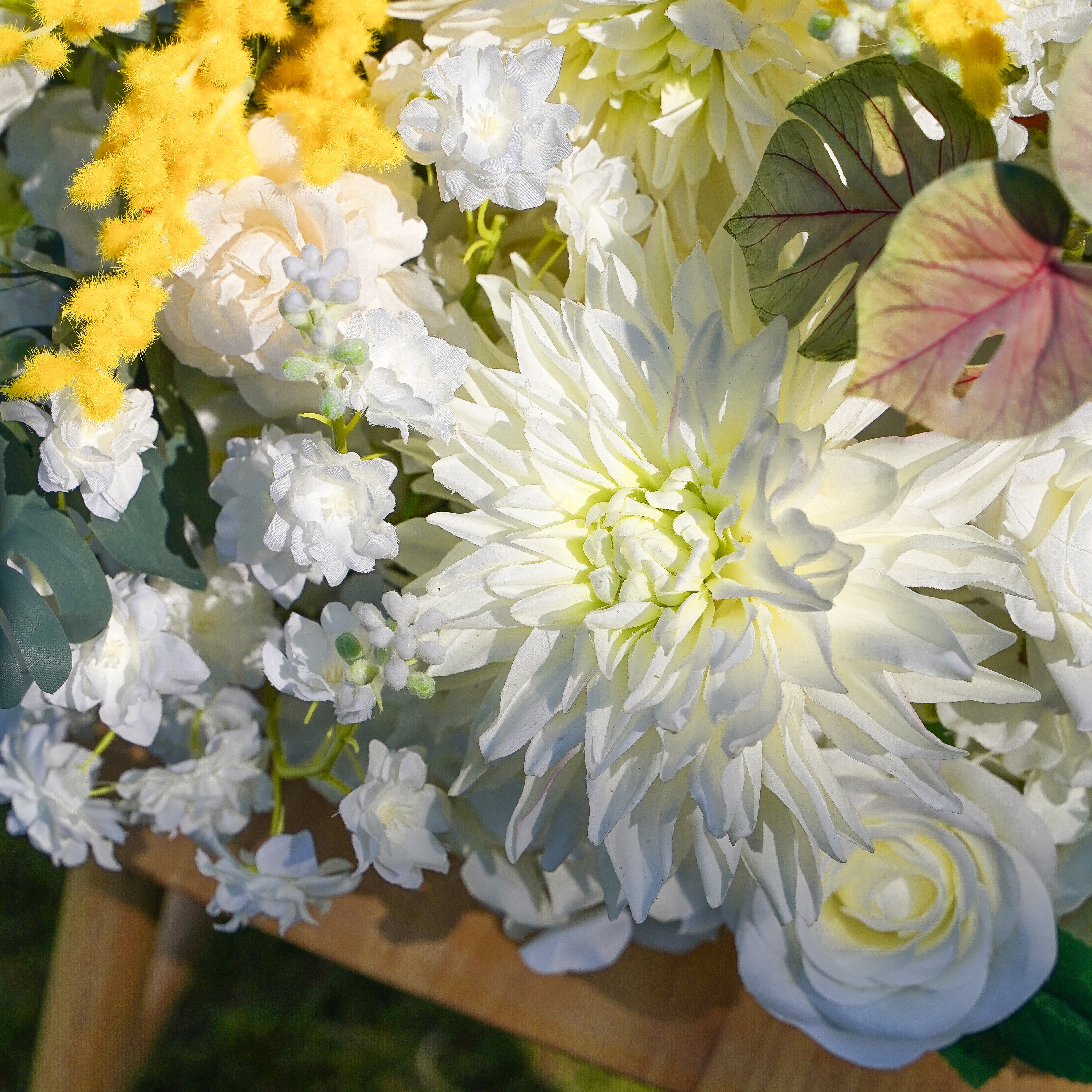 5D flower walls are a great way to add a touch of elegance and luxury to your home. They are also a more affordable option than real flowers, as they do not require maintenance or replacement.