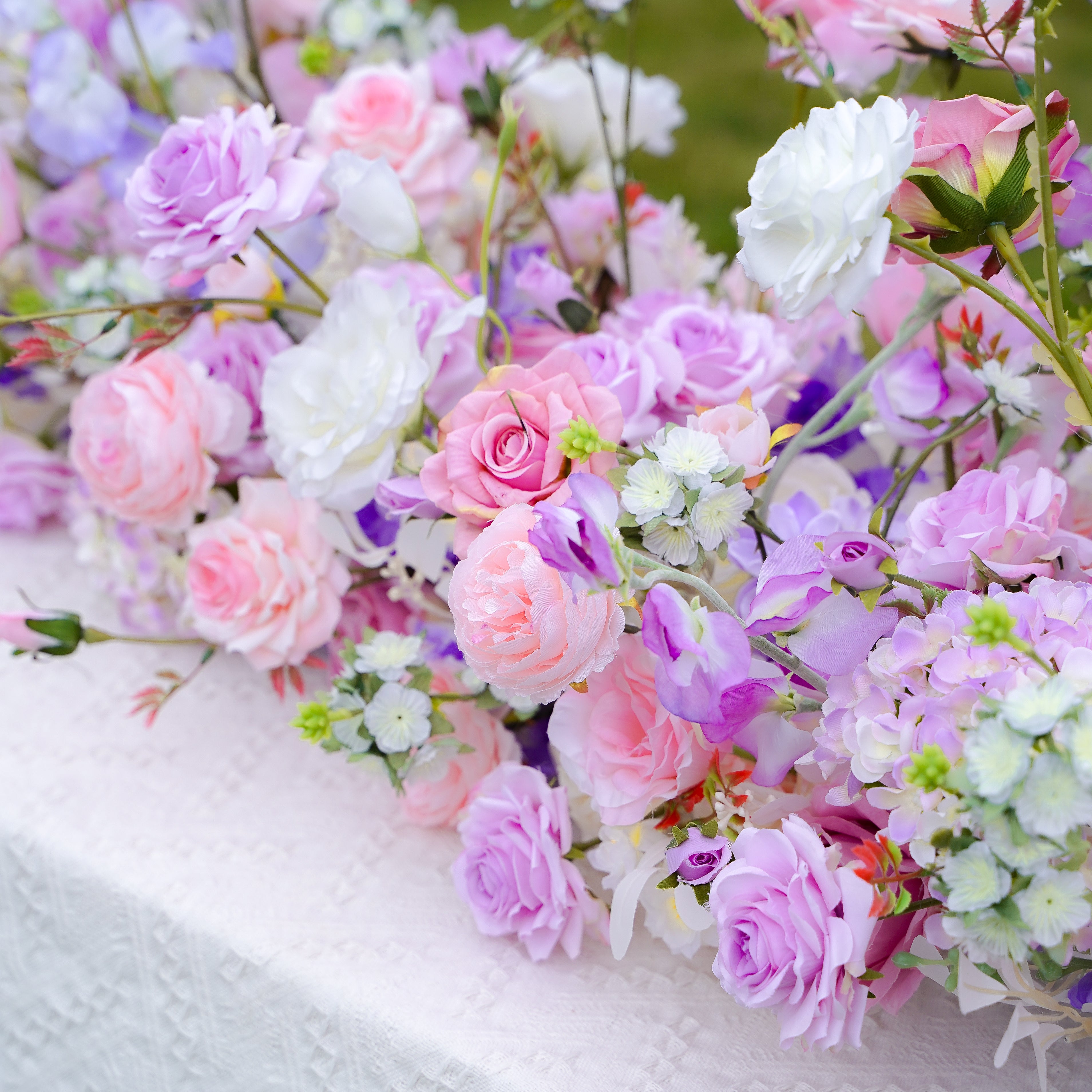 Soft pink:2023 New Long strip flower row trailing long table table arrangement table flower R260 Rose Morning
