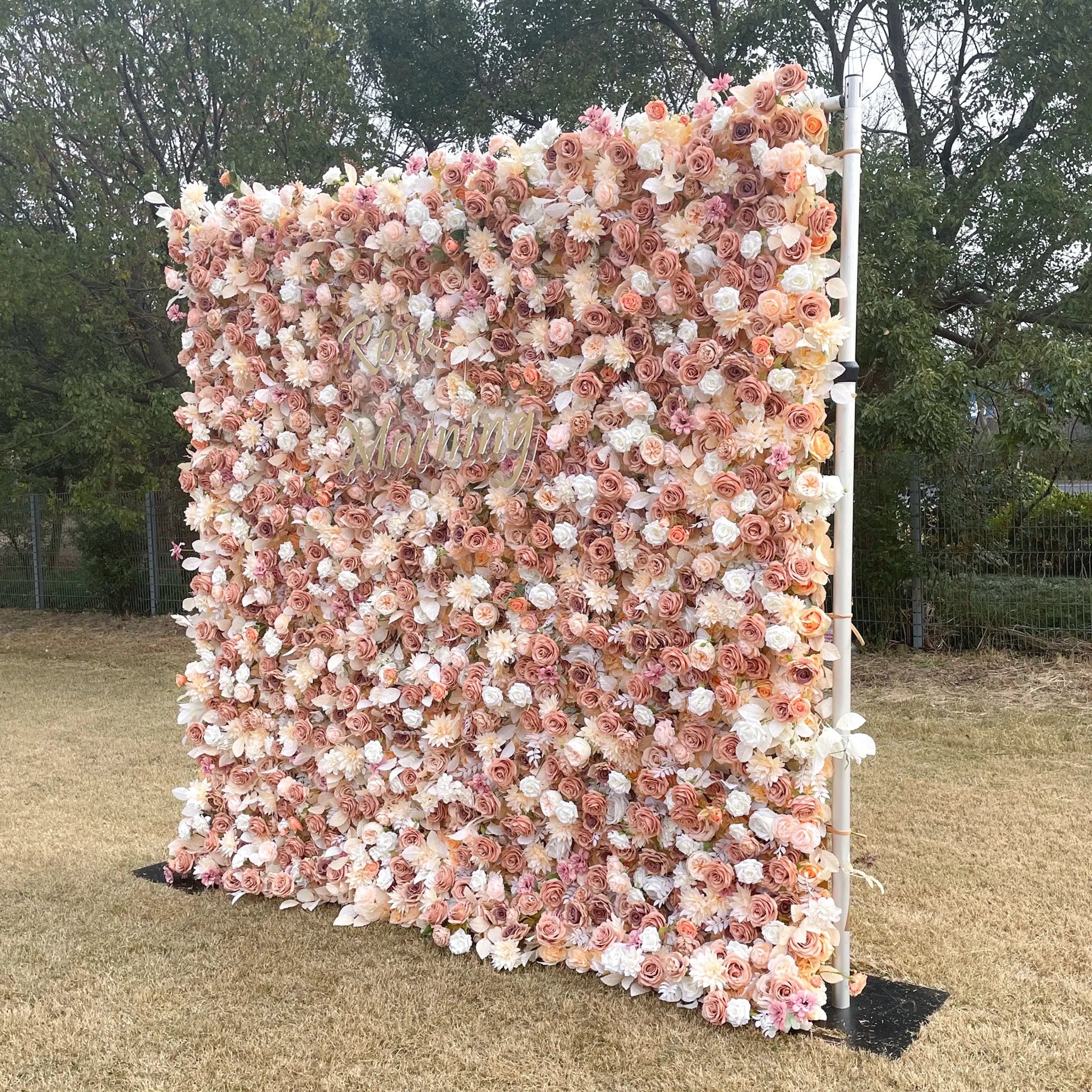 Lynn:5D Golden Fabric Artificial rolling up curtain flower wall