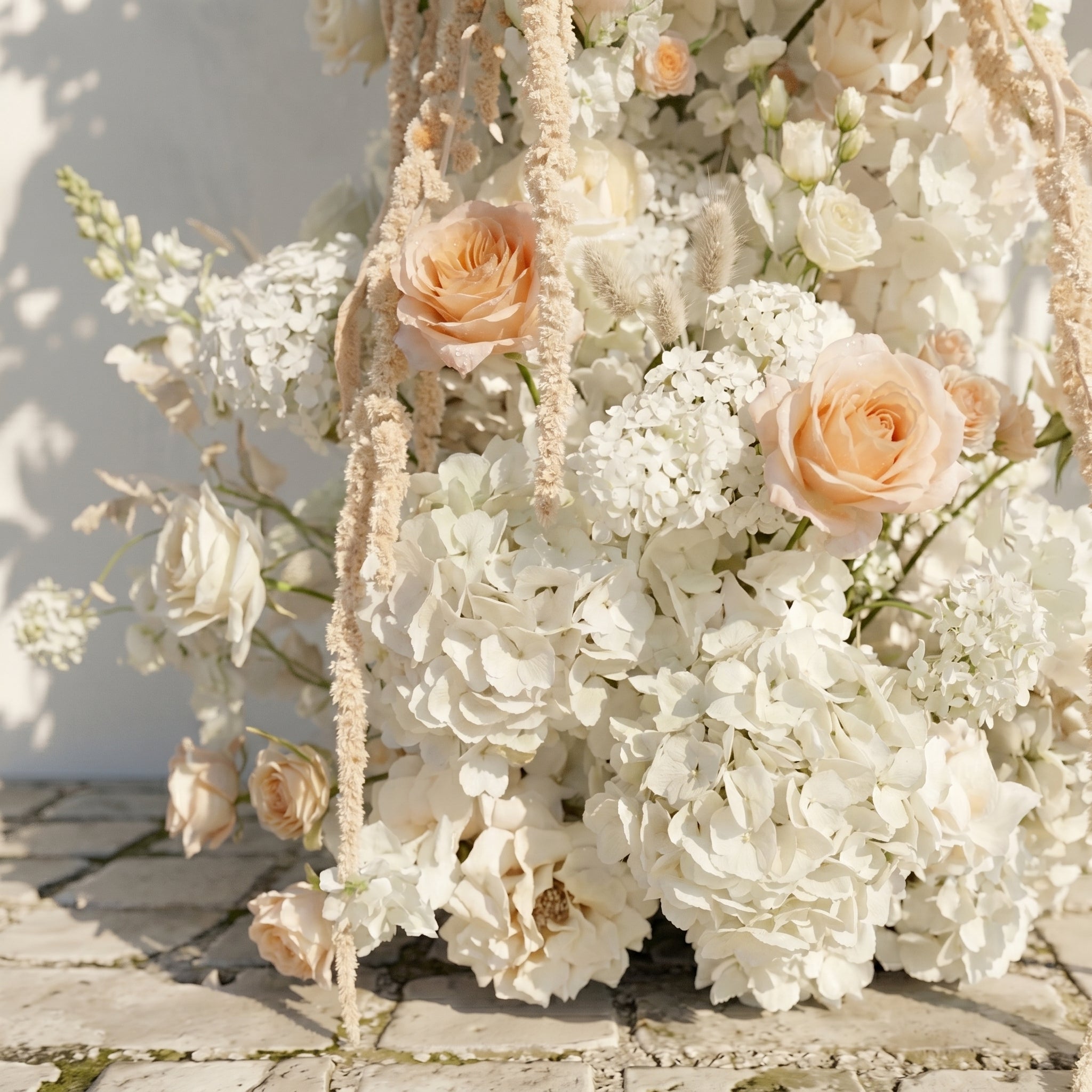 Pearlraya: Luxury Ivory White & Warm Champagne Floral Ground Horn Arch Backdrop Decor Including Frame