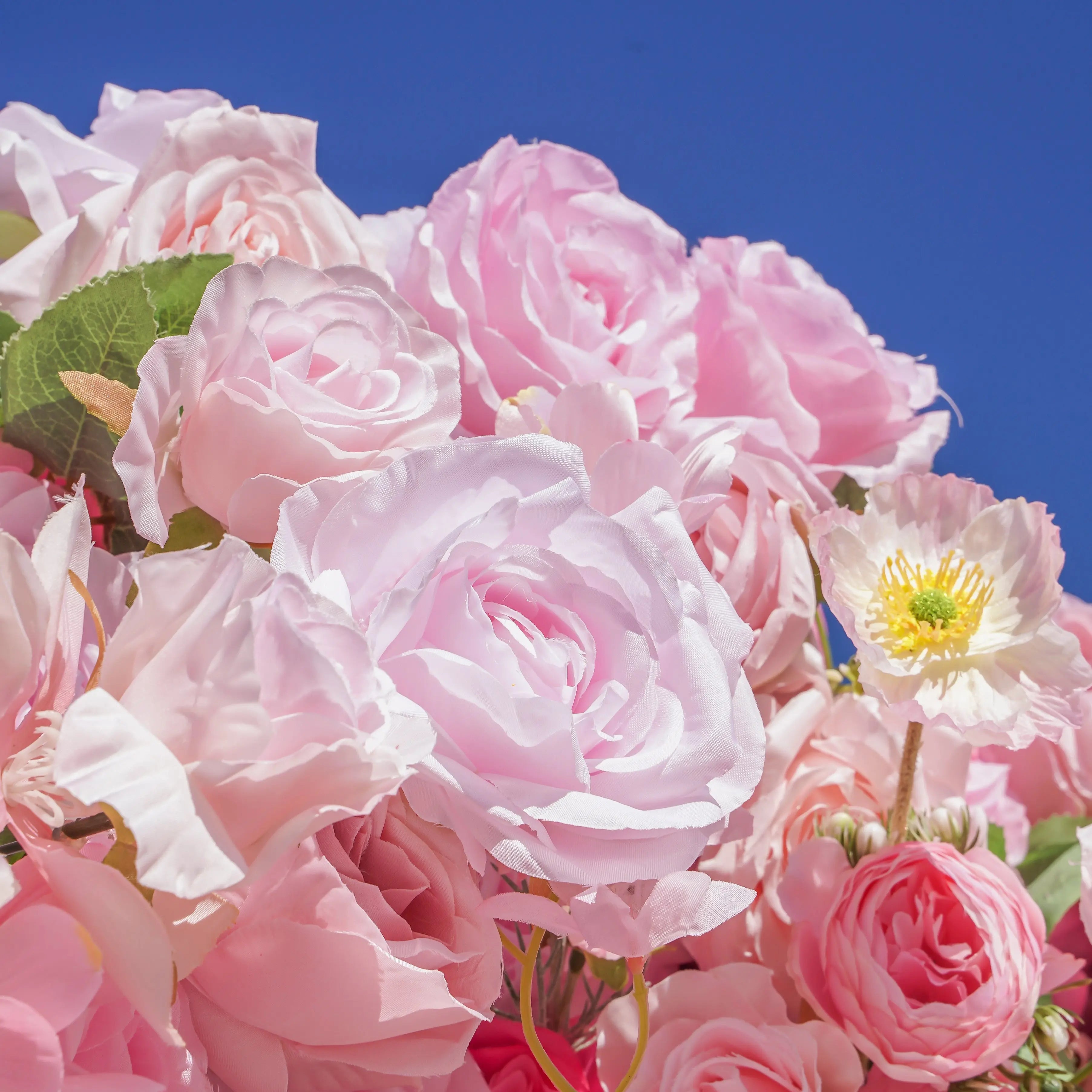 Pelin:5D Fabric Artificial Flower Wall Rolling Up Curtain Flower Wall