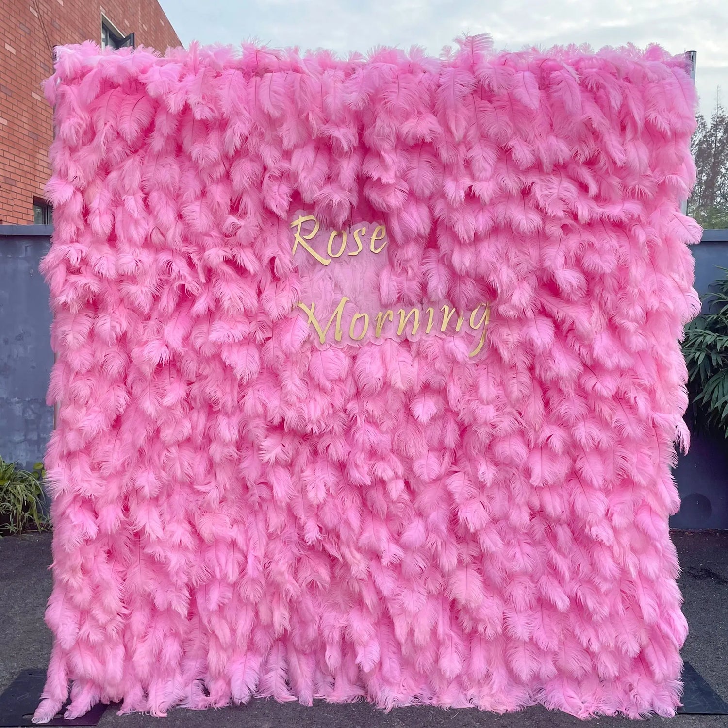 Pink Feather:5D Fabric Artificial rolling up curtain flower wall
