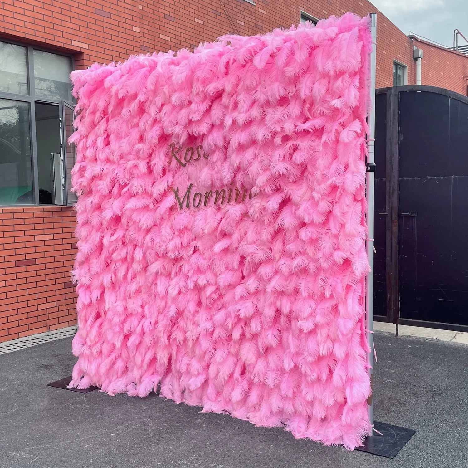 Pink Feather:5D Fabric Artificial rolling up curtain flower wall