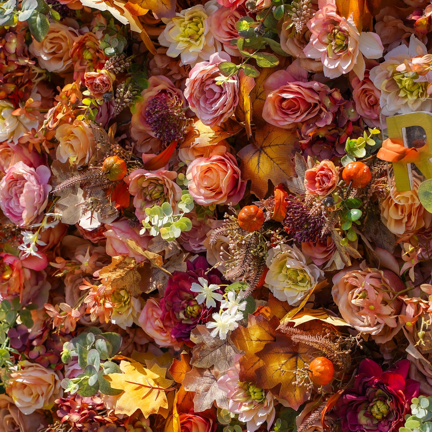 Ronny:5D Fabric Artificial rolling up curtain flower wall