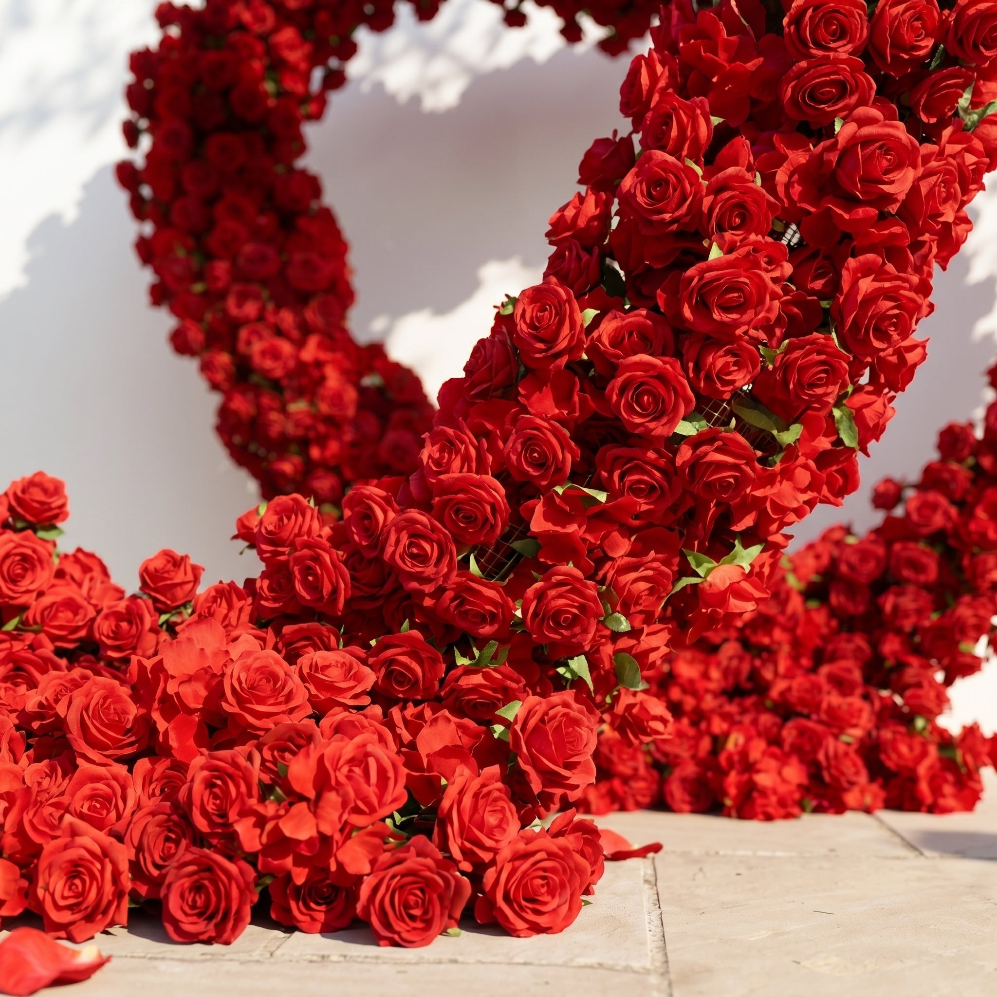 Selorae: Double Heart-Shaped Red Silk Rose Flower Arch Floral Arrangement for Minimalist Weddings