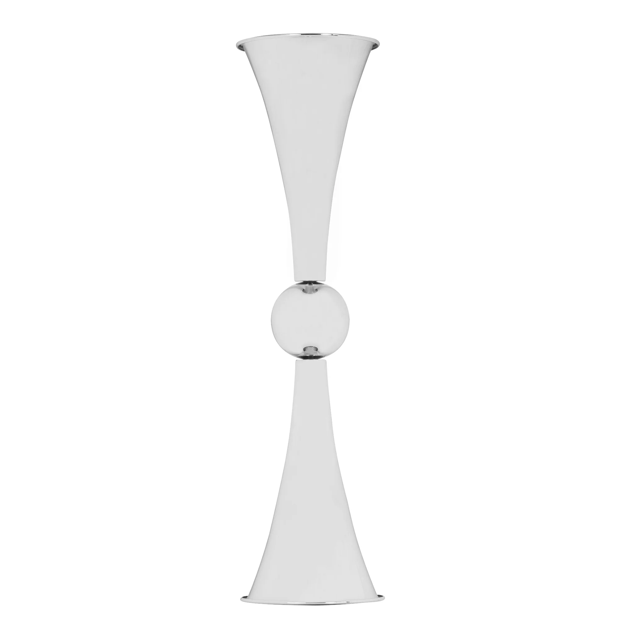 This beautiful 28-inch silver vase is perfect as a wedding table decoration. It&