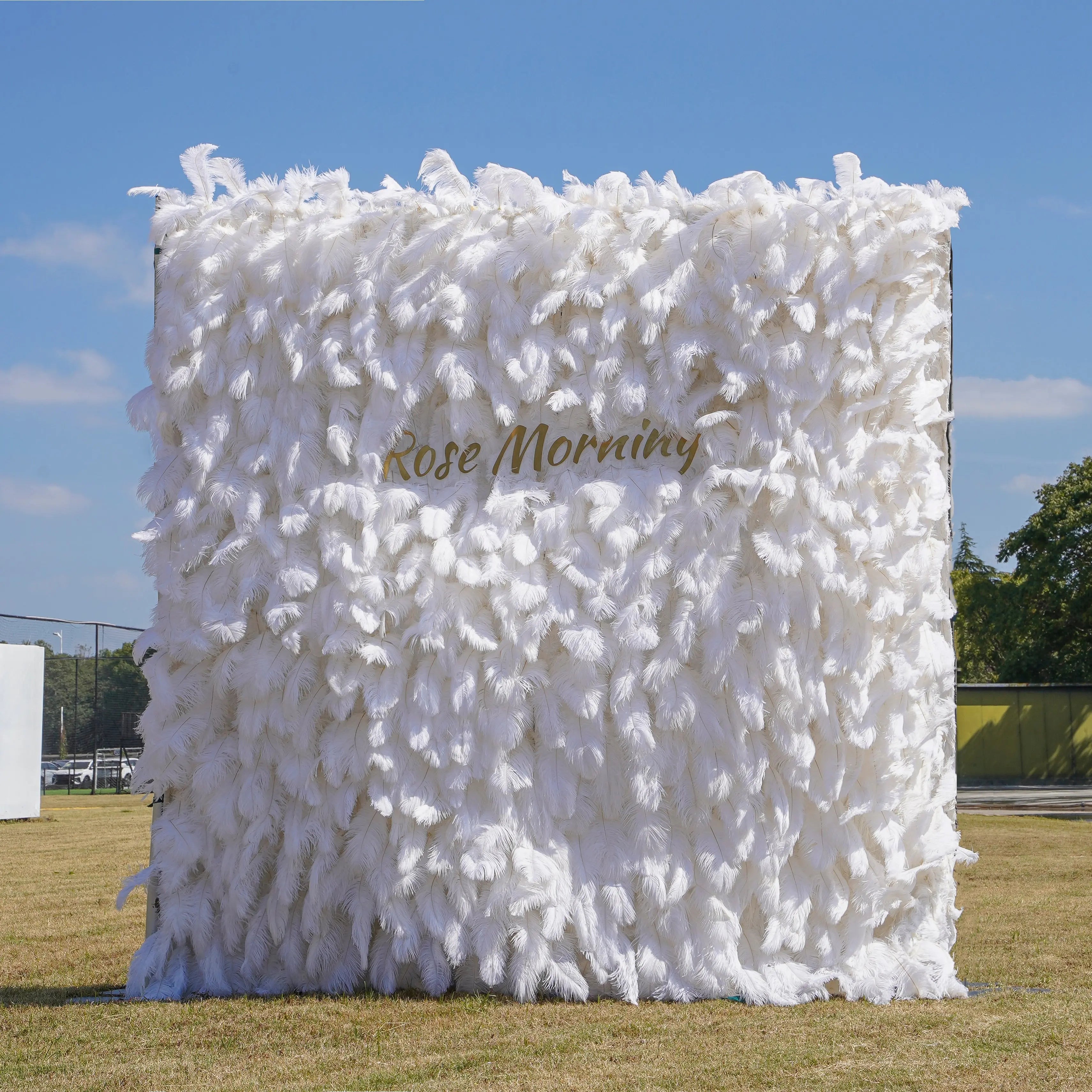 White Feather:5D Fabric Artificial rolling up curtain flower wall