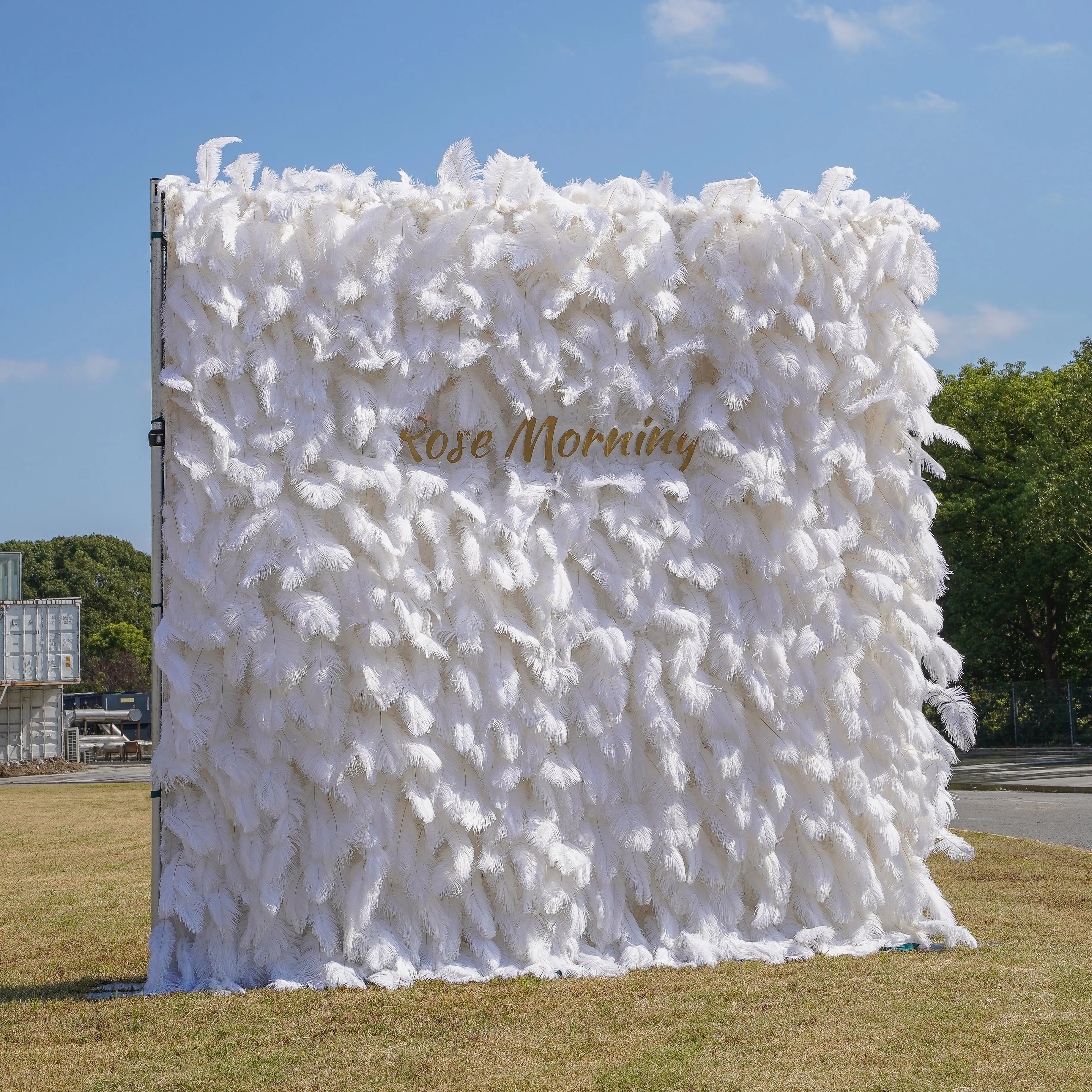 White Feather:5D Fabric Artificial rolling up curtain flower wall