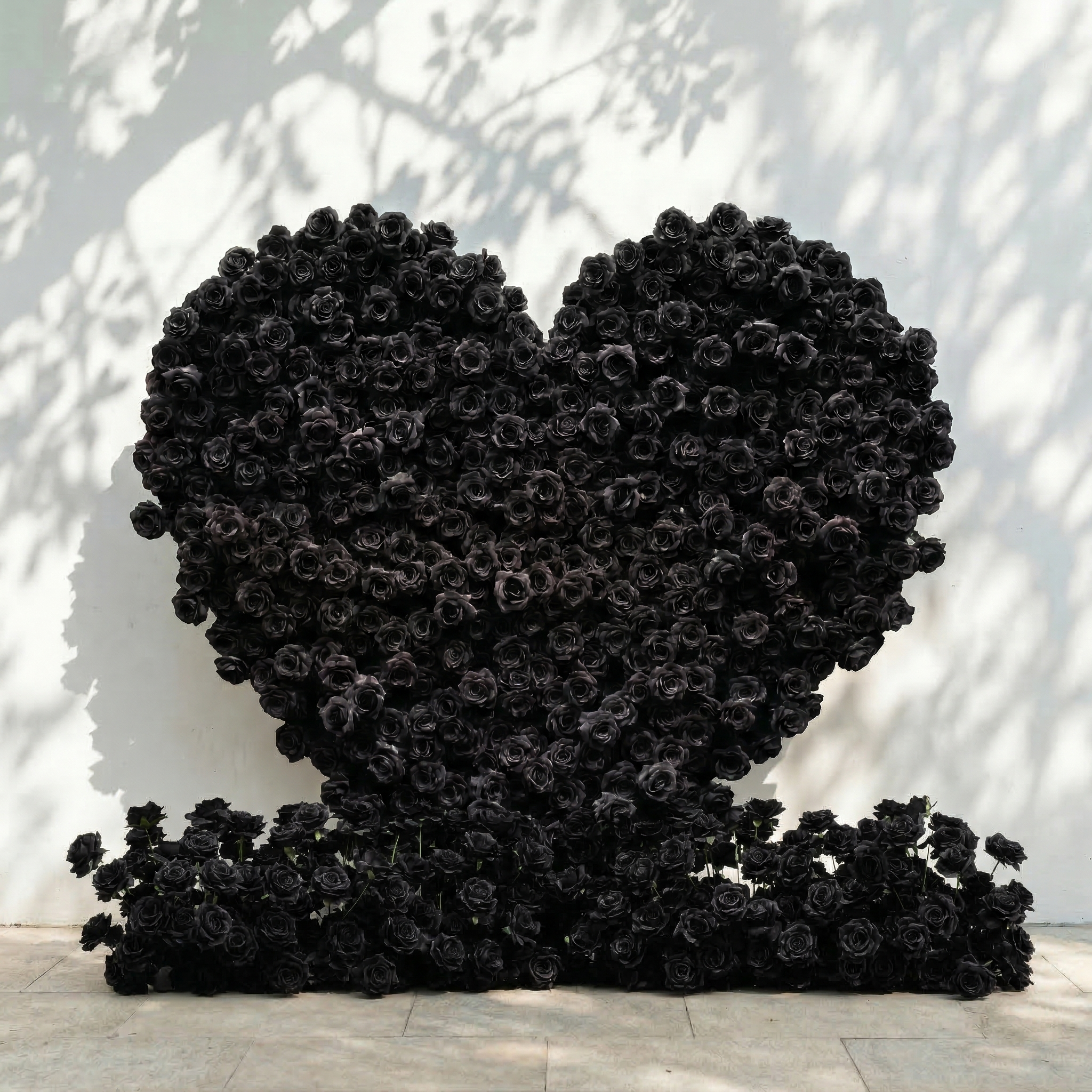 Xelune: 3D Mysterious All-Black Heart-Shaped Artificial Floral Backdrop for Luxury Photo Booth & Events