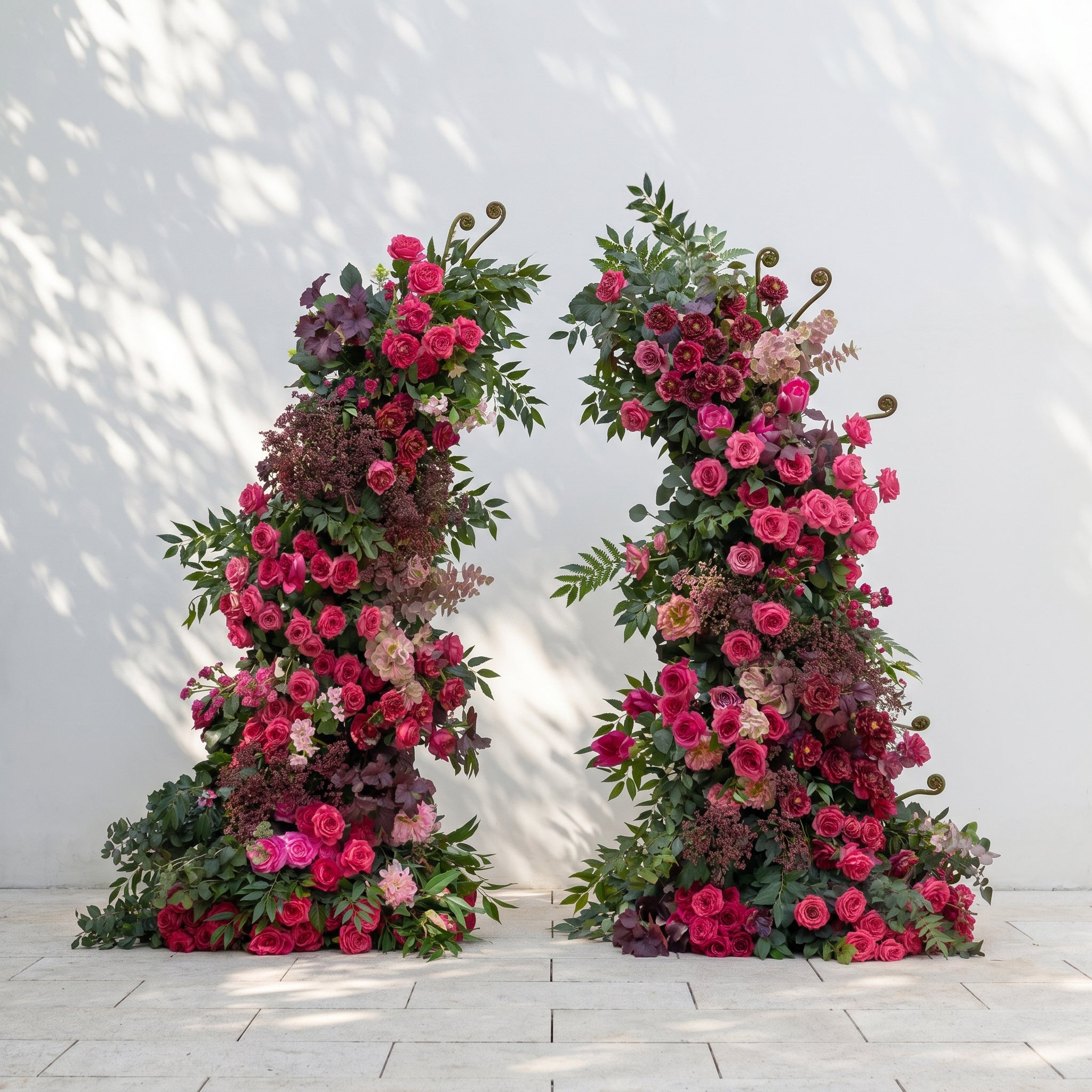 Zarenette Horn Arch: 2026 New Luxury Floral Arch with Red&Pink Roses and Greenery Flower Arch for Weddings&Events Decoration Incuding Frame