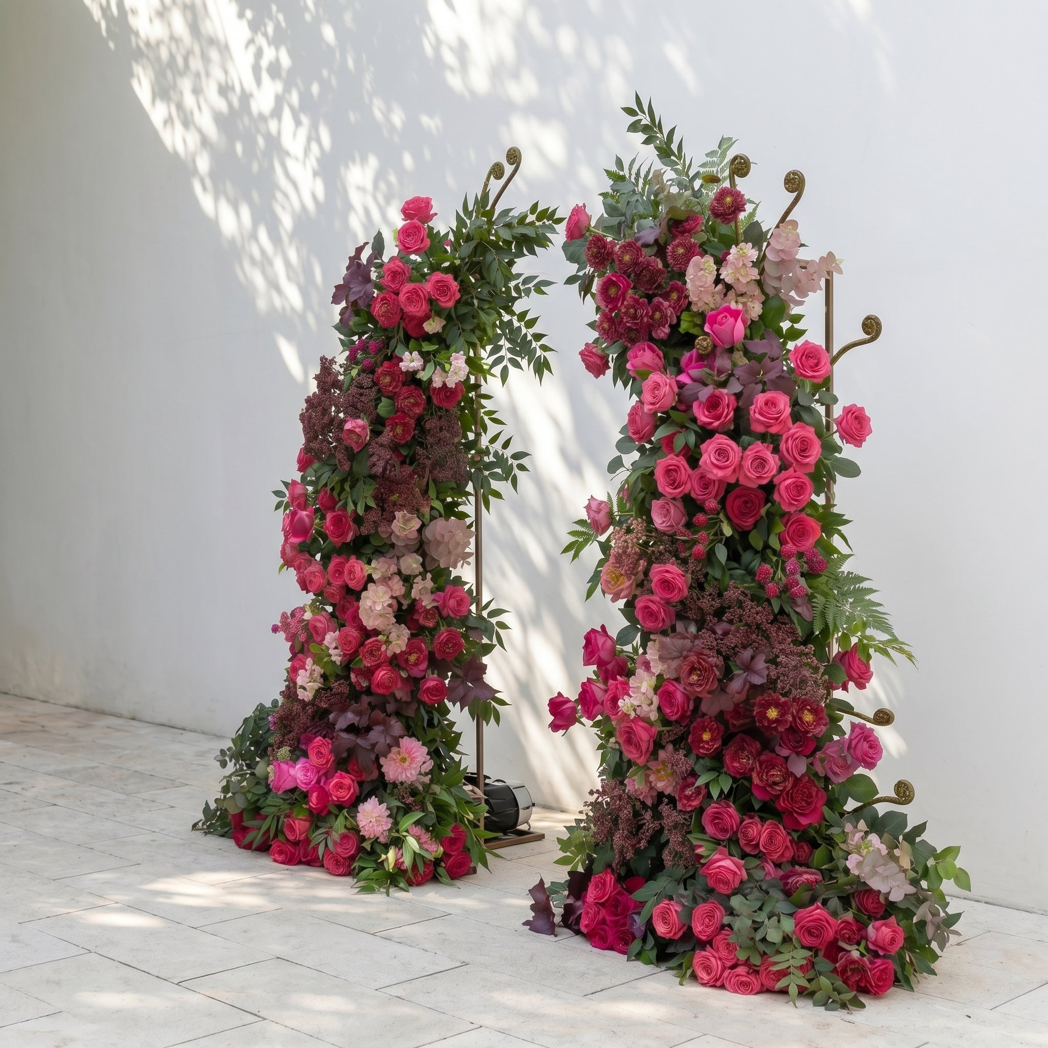 Zarenette Horn Arch: 2026 New Luxury Floral Arch with Red&Pink Roses and Greenery Flower Arch for Weddings&Events Decoration Incuding Frame