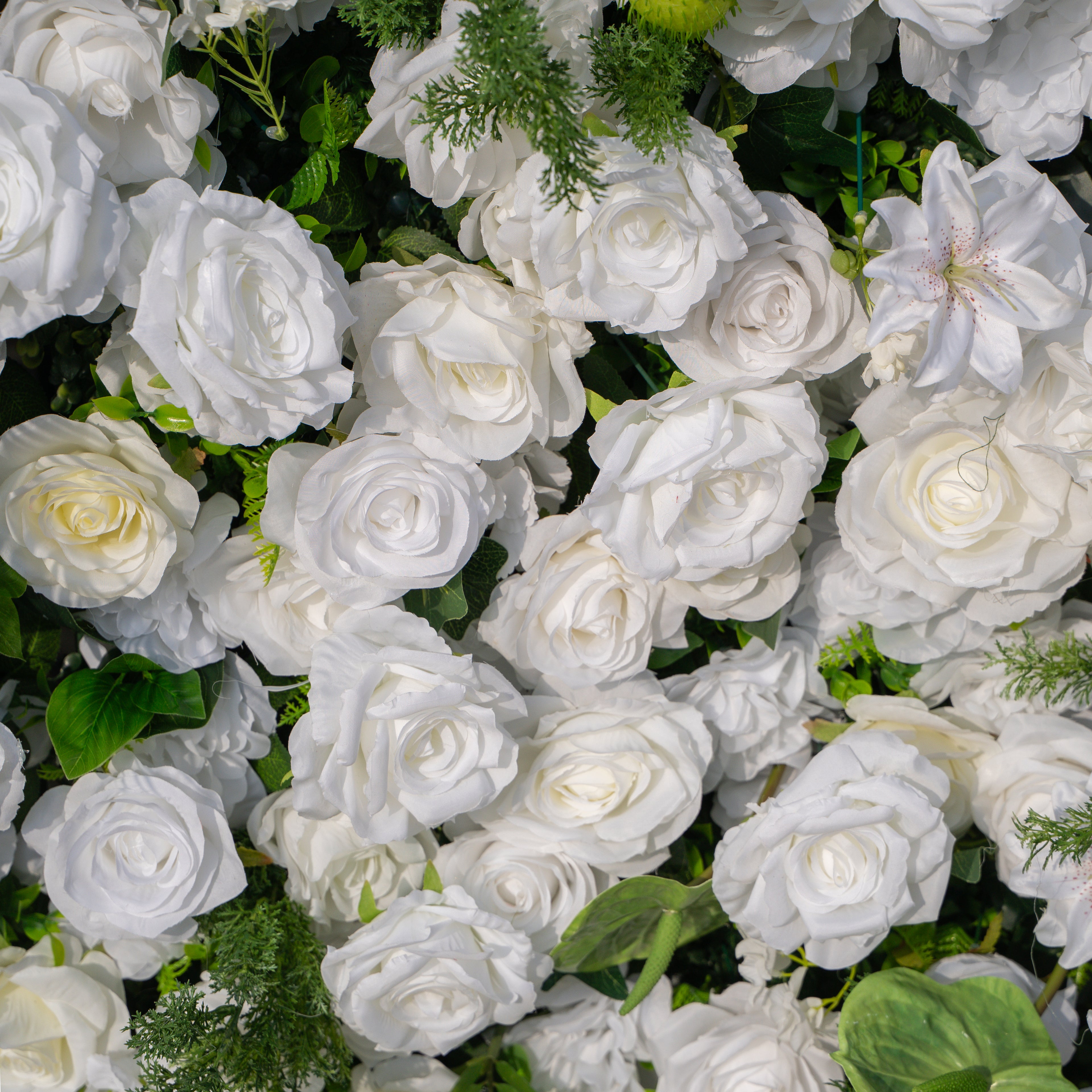 Estelle: 5D White Rose & Greenery Silk Floral Wall Roll-Up Fabric Backdrop for Natural Weddings & Garden Ceremonies
