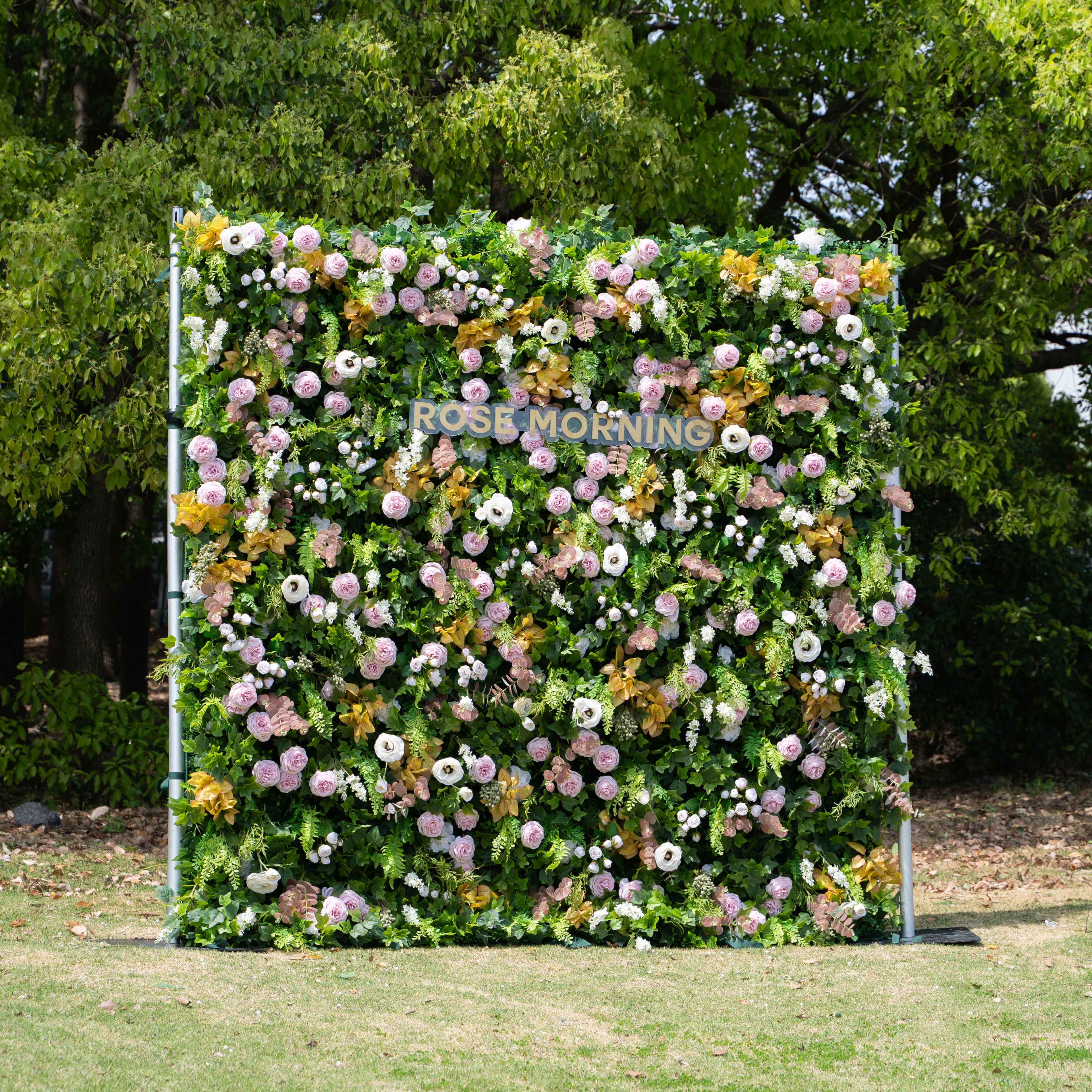 Fabrizia:5D Fabric Artificial rolling up curtain flower wall