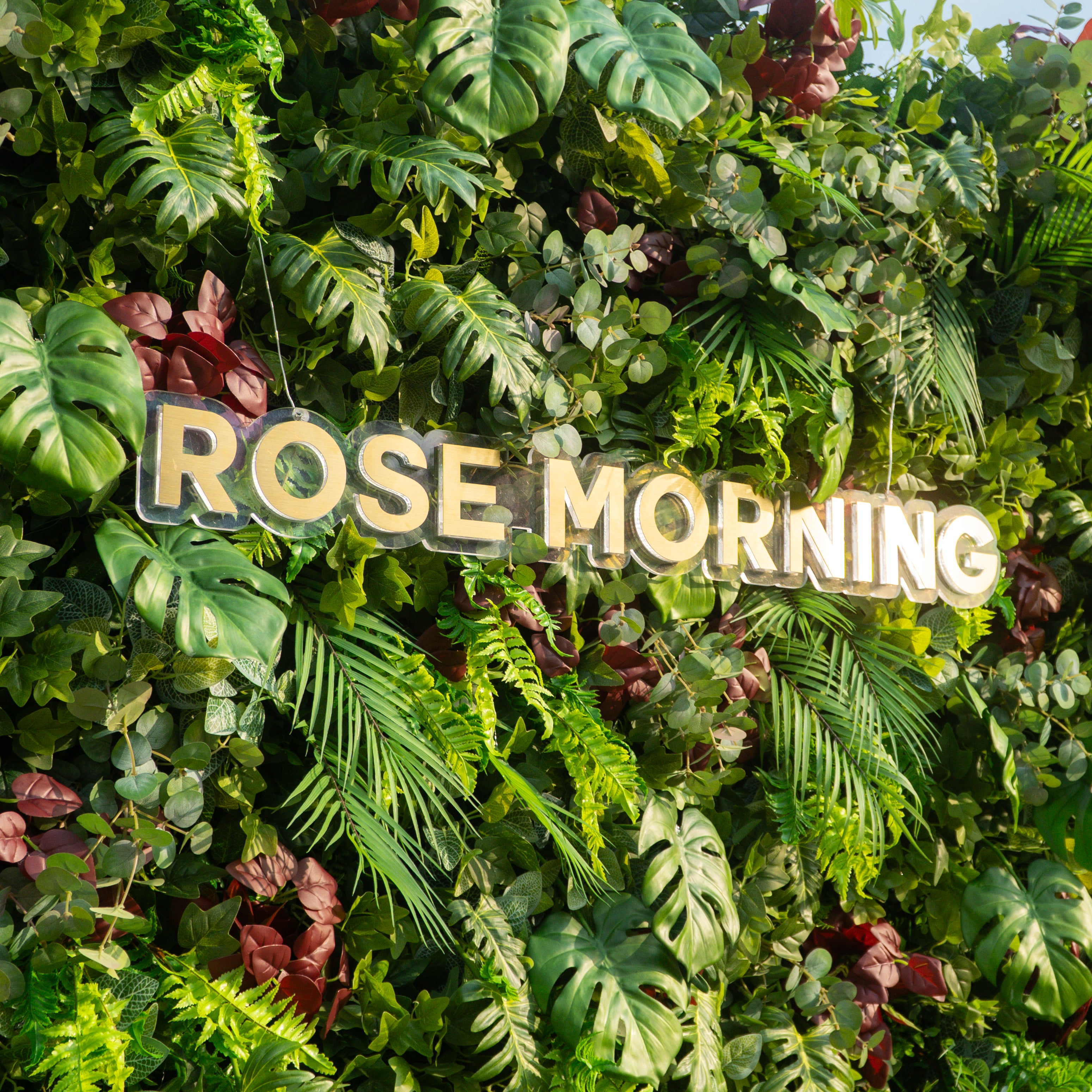 Filippa:4D Fabric Artificial rolling up curtain flower wall