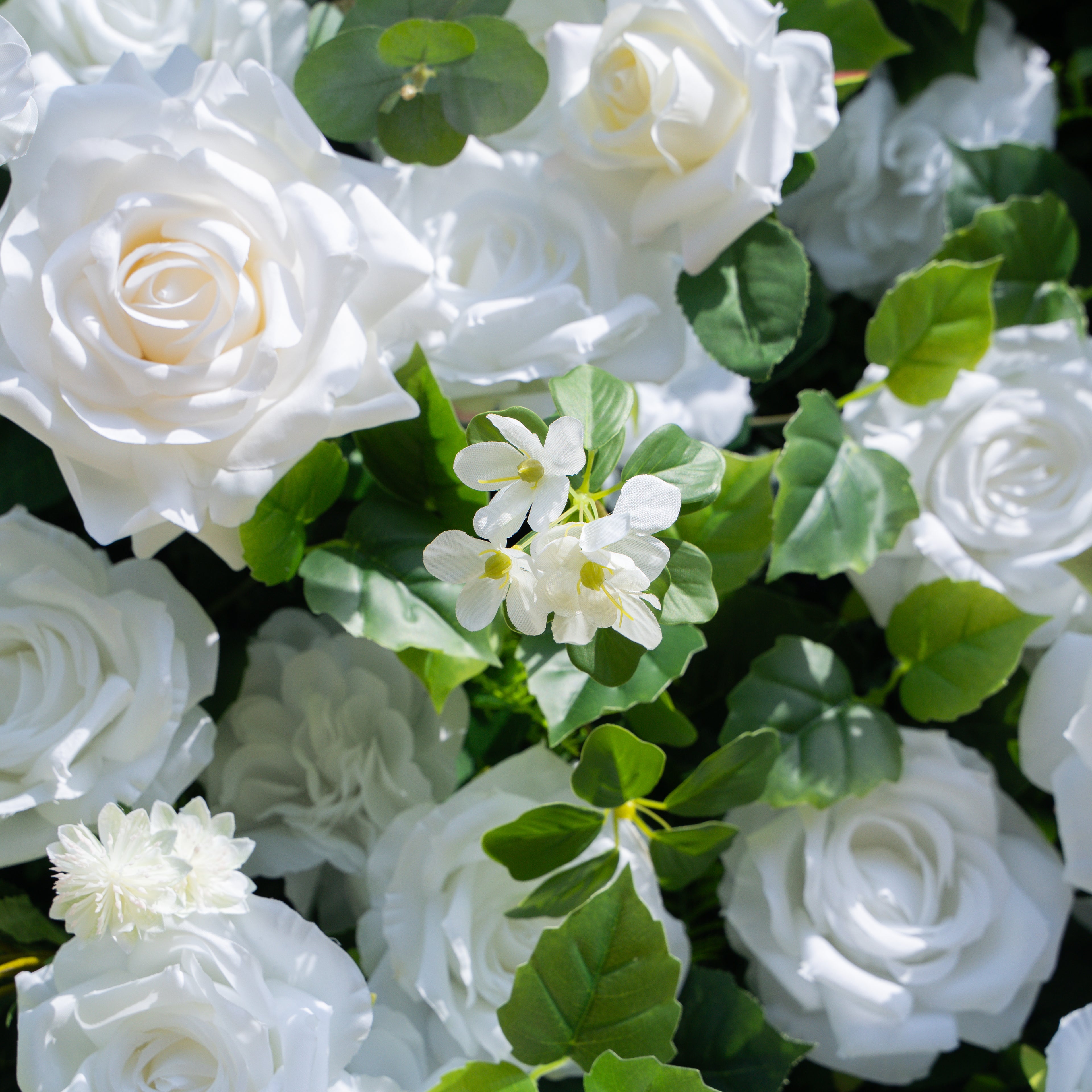 Lala:3D Fabric Artificial rolling up curtain flower wall