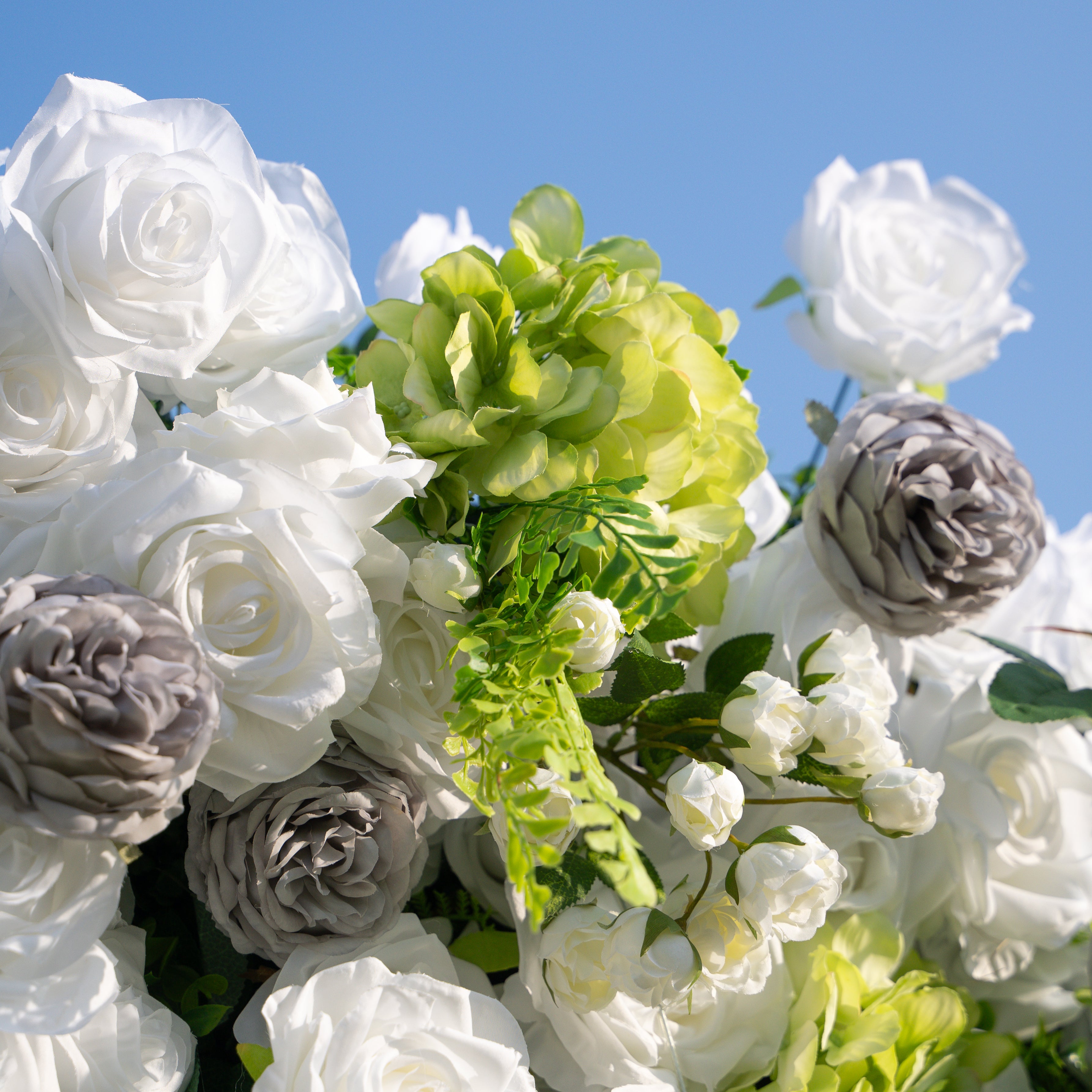 Lavinia:5D Fabric Artificial rolling up curtain flower wall
