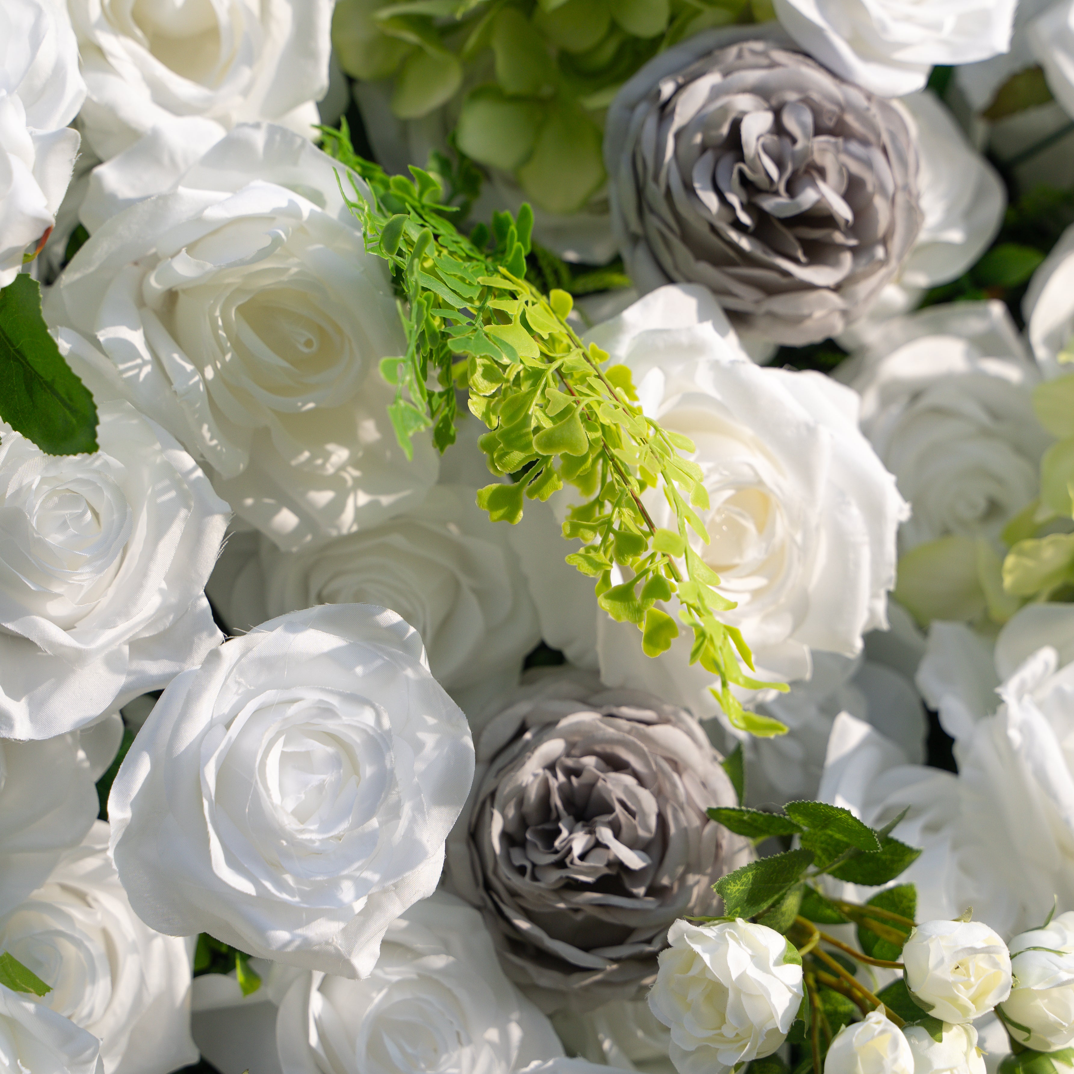 Lavinia:5D Fabric Artificial rolling up curtain flower wall