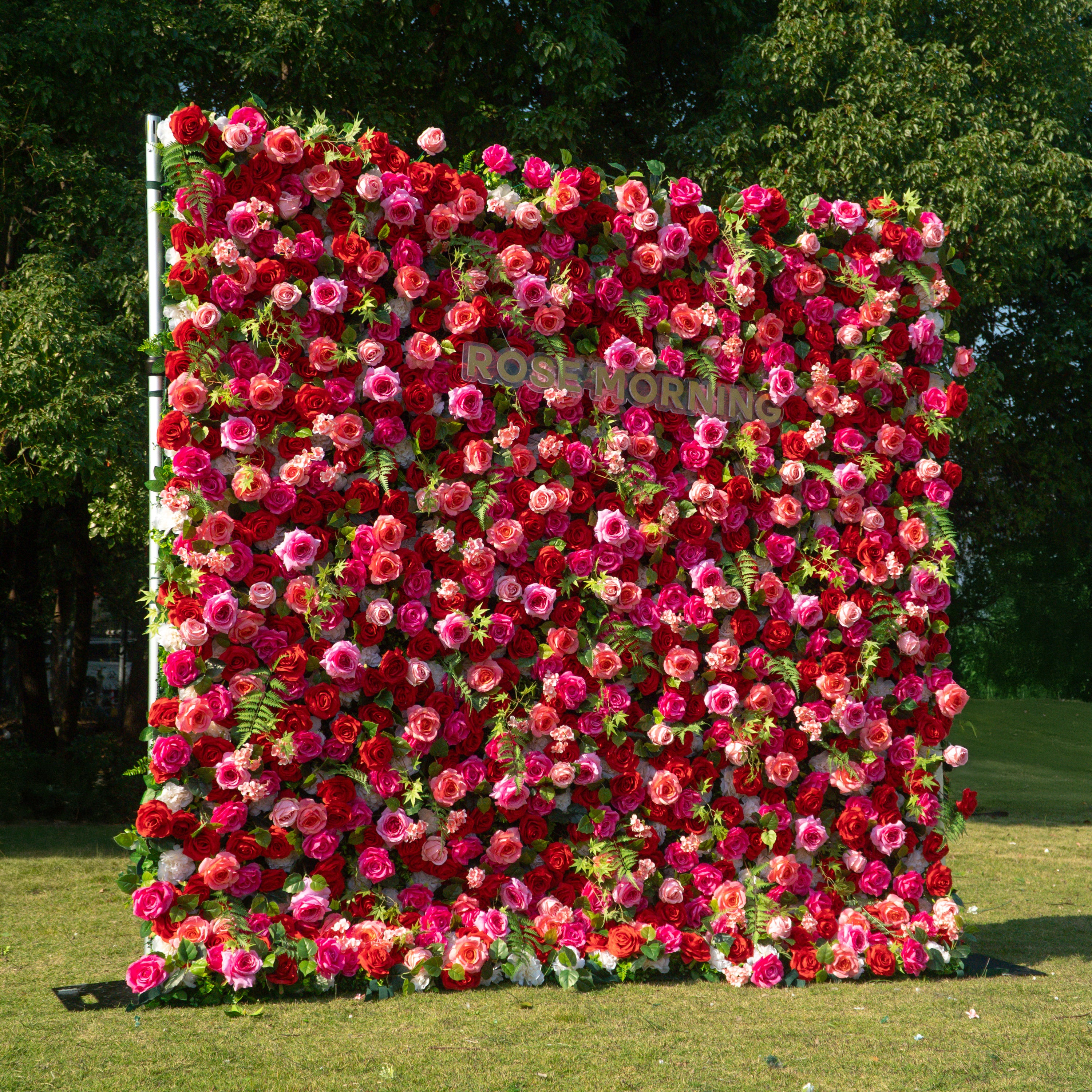 Margarita:5D Fabric Artificial rolling up curtain flower wall