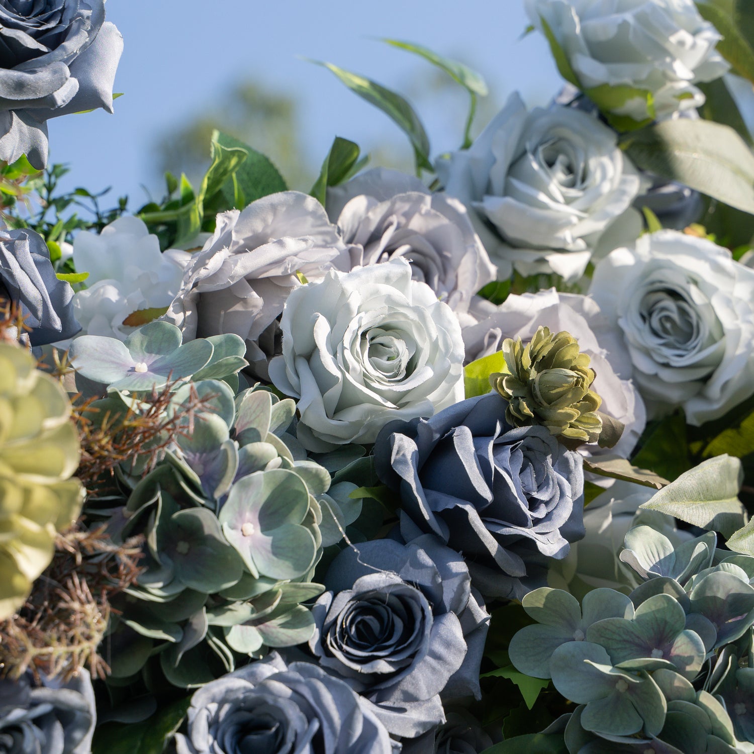 Maturo:5D Fabric Artificial rolling up curtain flower wall