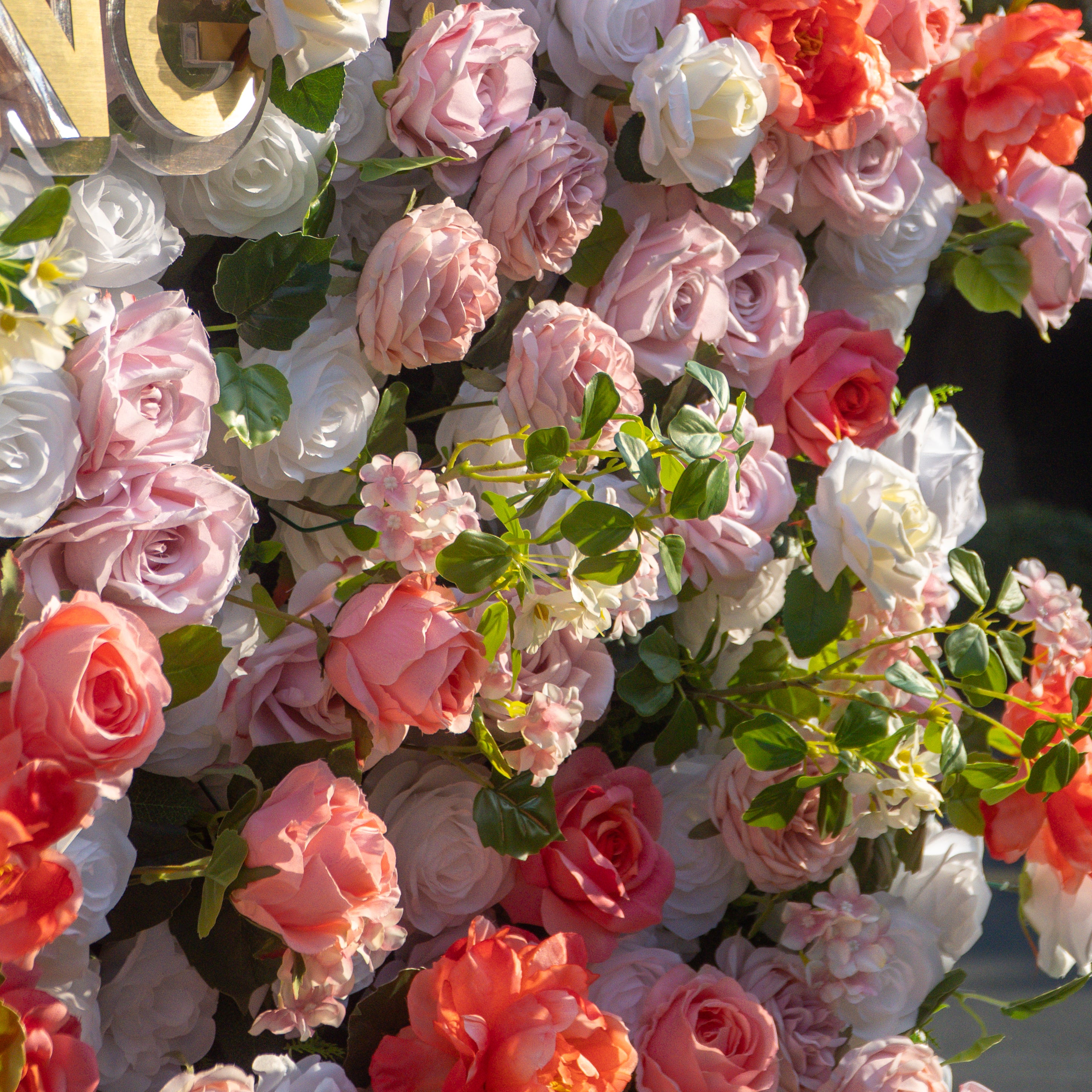 Meow:5D Fabric Artificial rolling up curtain flower wall
