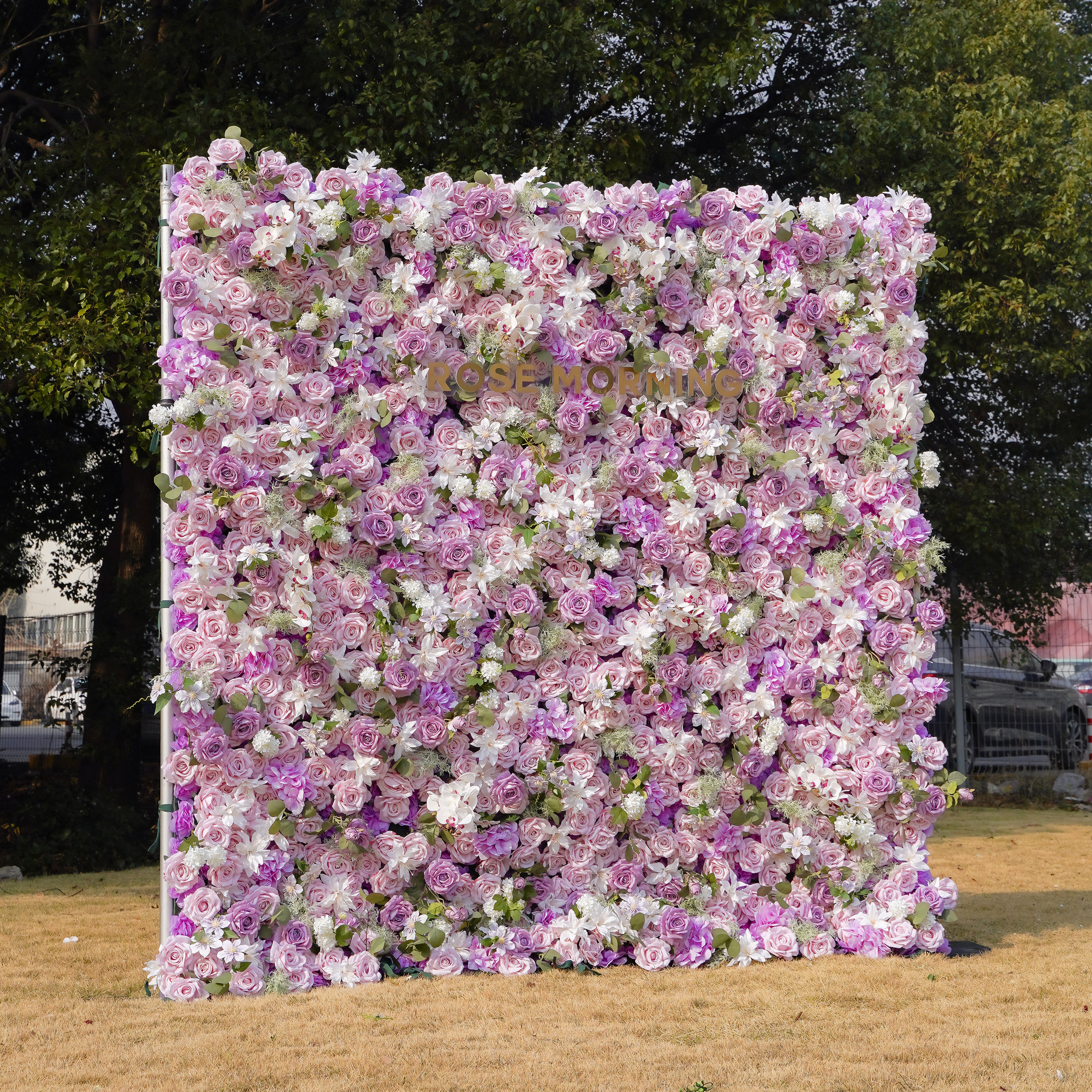 Nerys:5D Fabric Artificial rolling up curtain flower wall