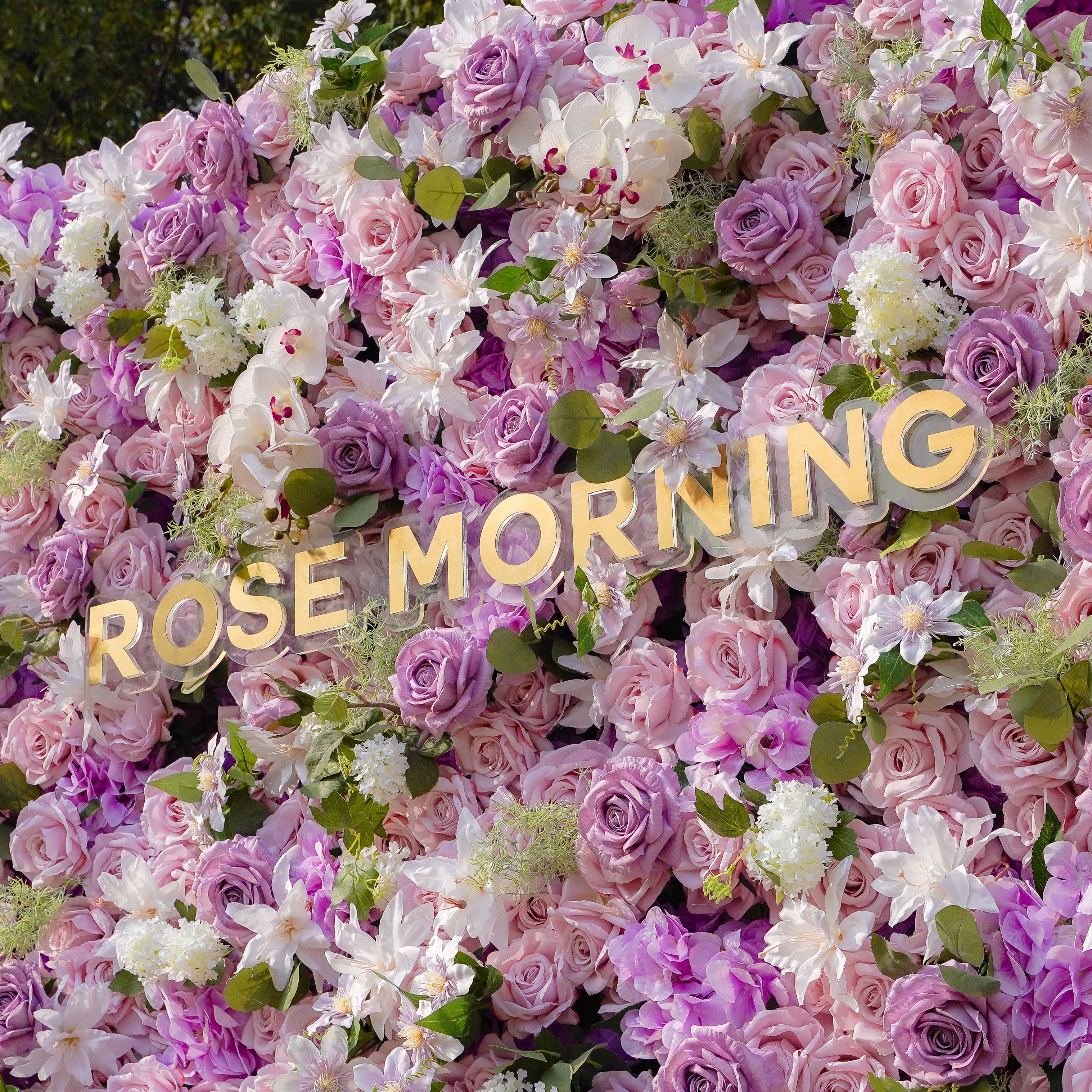 Nerys:5D Fabric Artificial rolling up curtain flower wall