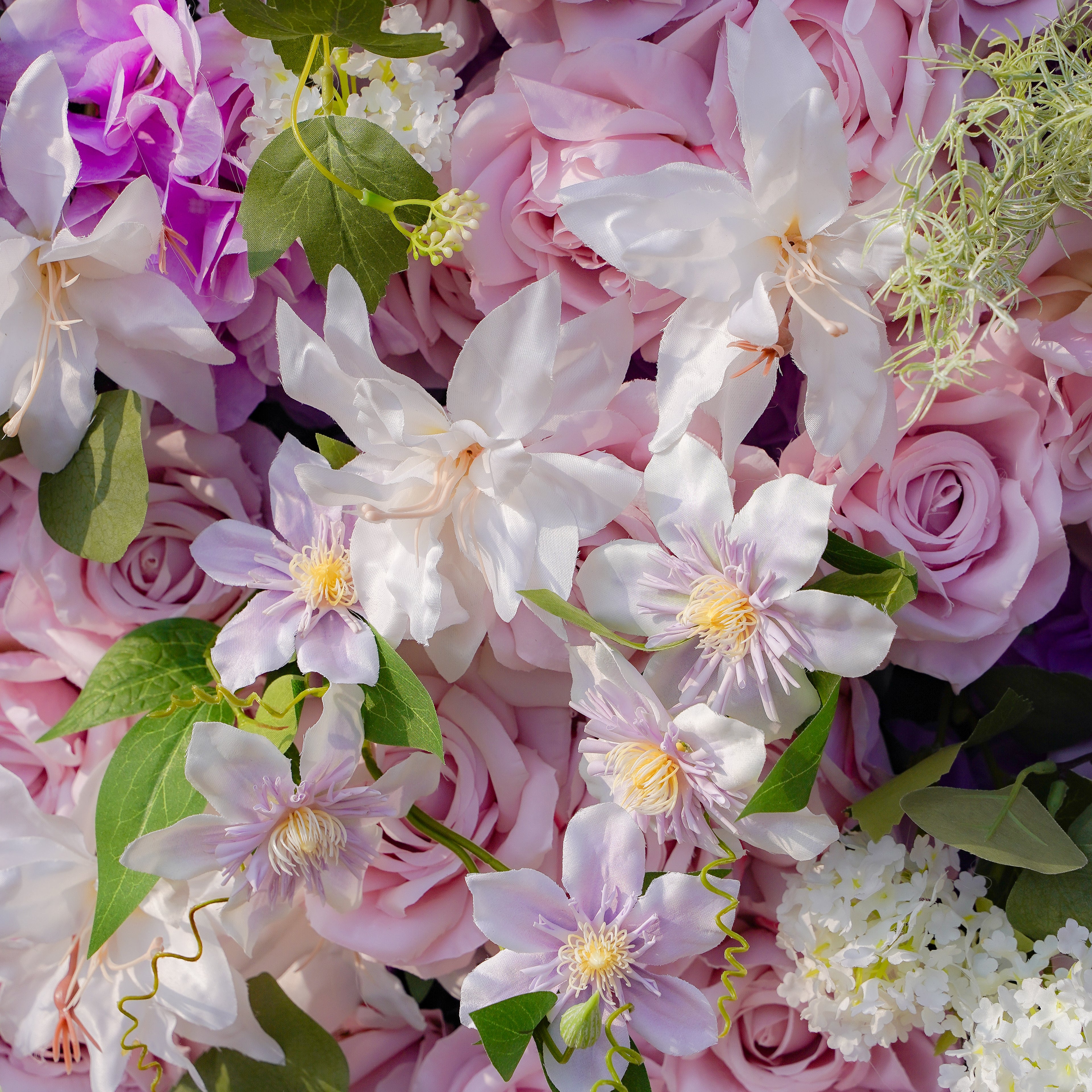 Nerys:5D Fabric Artificial rolling up curtain flower wall