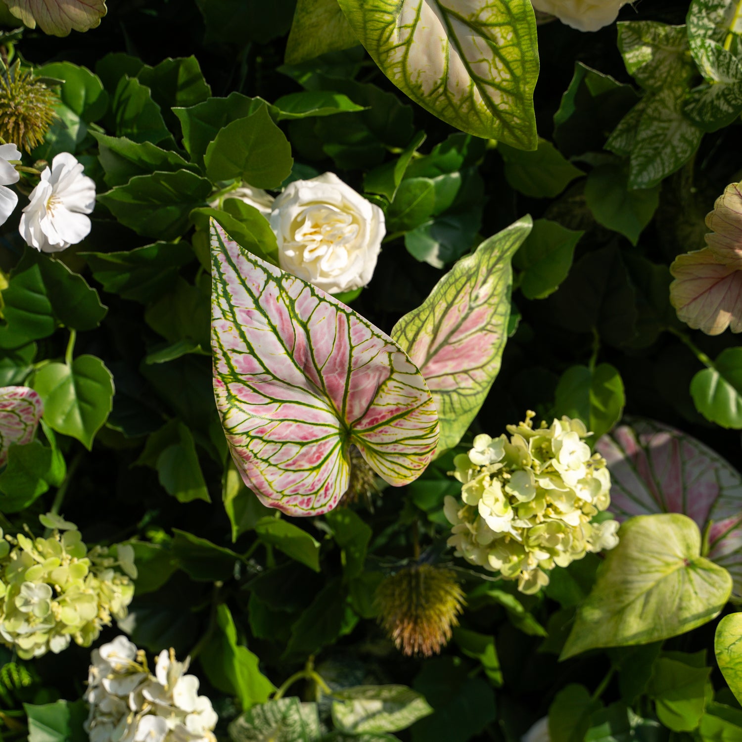 Nives:4D Fabric Artificial rolling up curtain flower wall