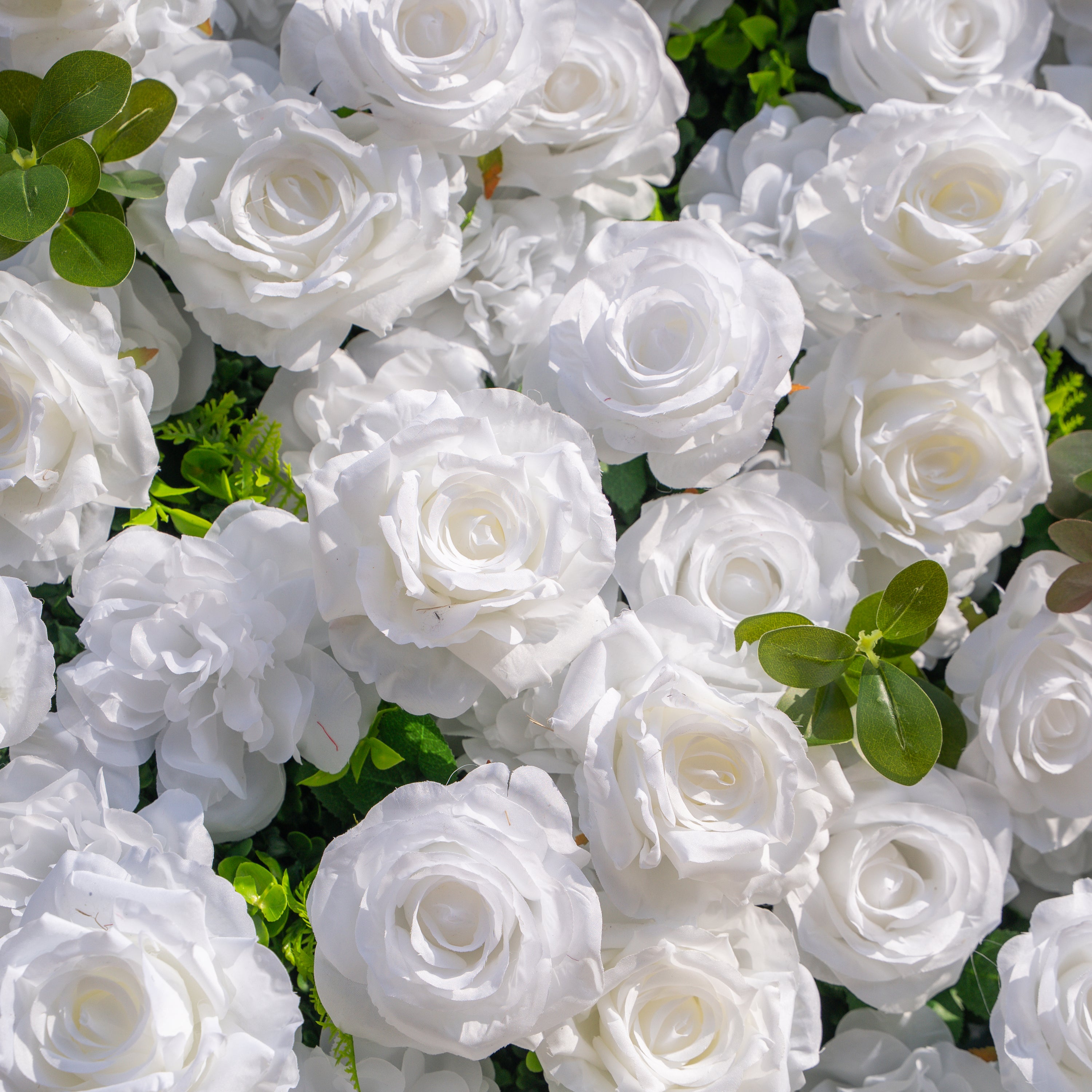 Seren: 3D Luxury White Rose & Greenery Silk Floral Wall Roll-Up Fabric Backdrop for Elegant Ceremonies & Garden Receptions