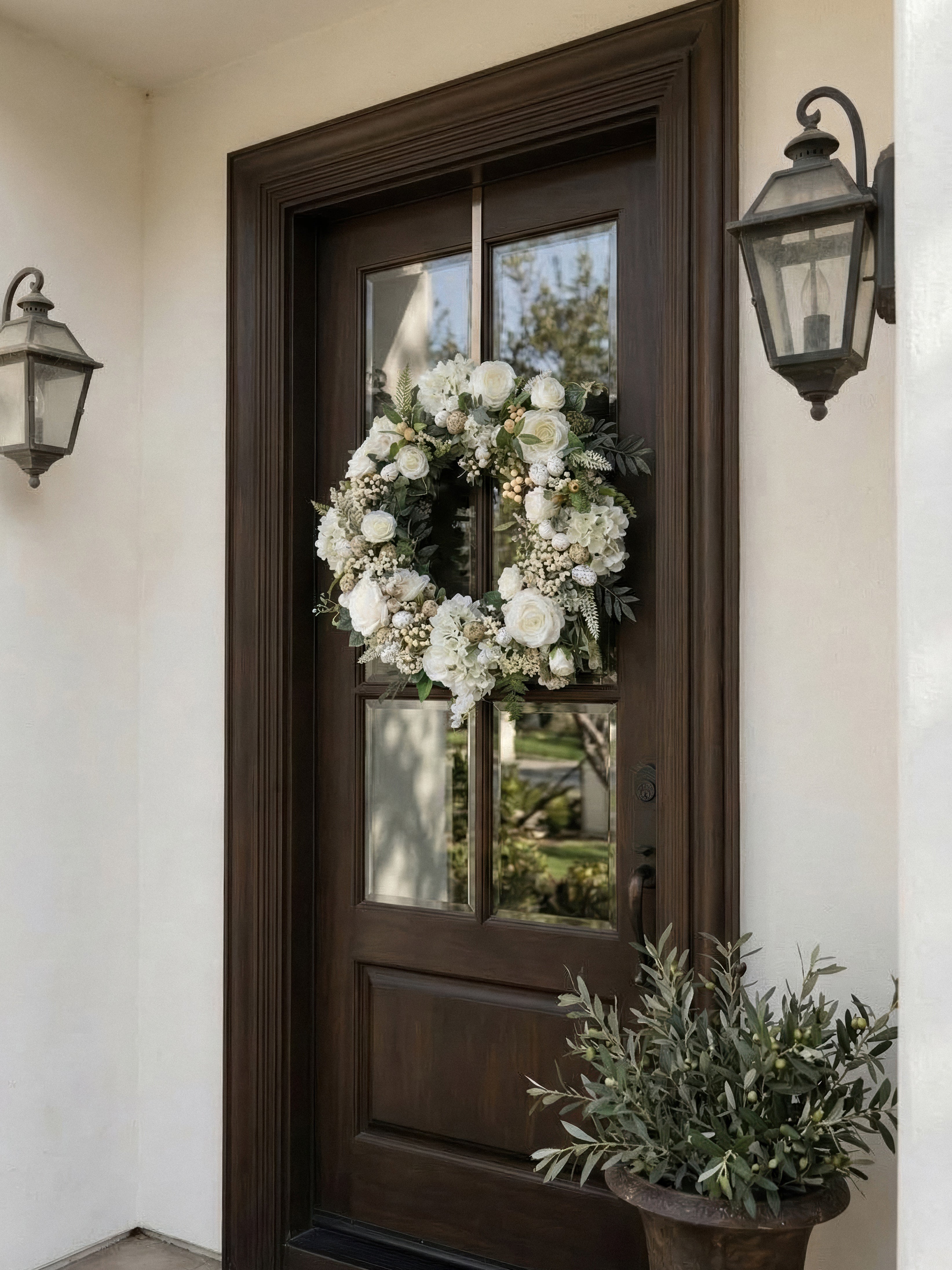 2026 New Style 21.65" Hanging Wreath with Artifial White Roses Babybreath and quail eggs For Door Hanging