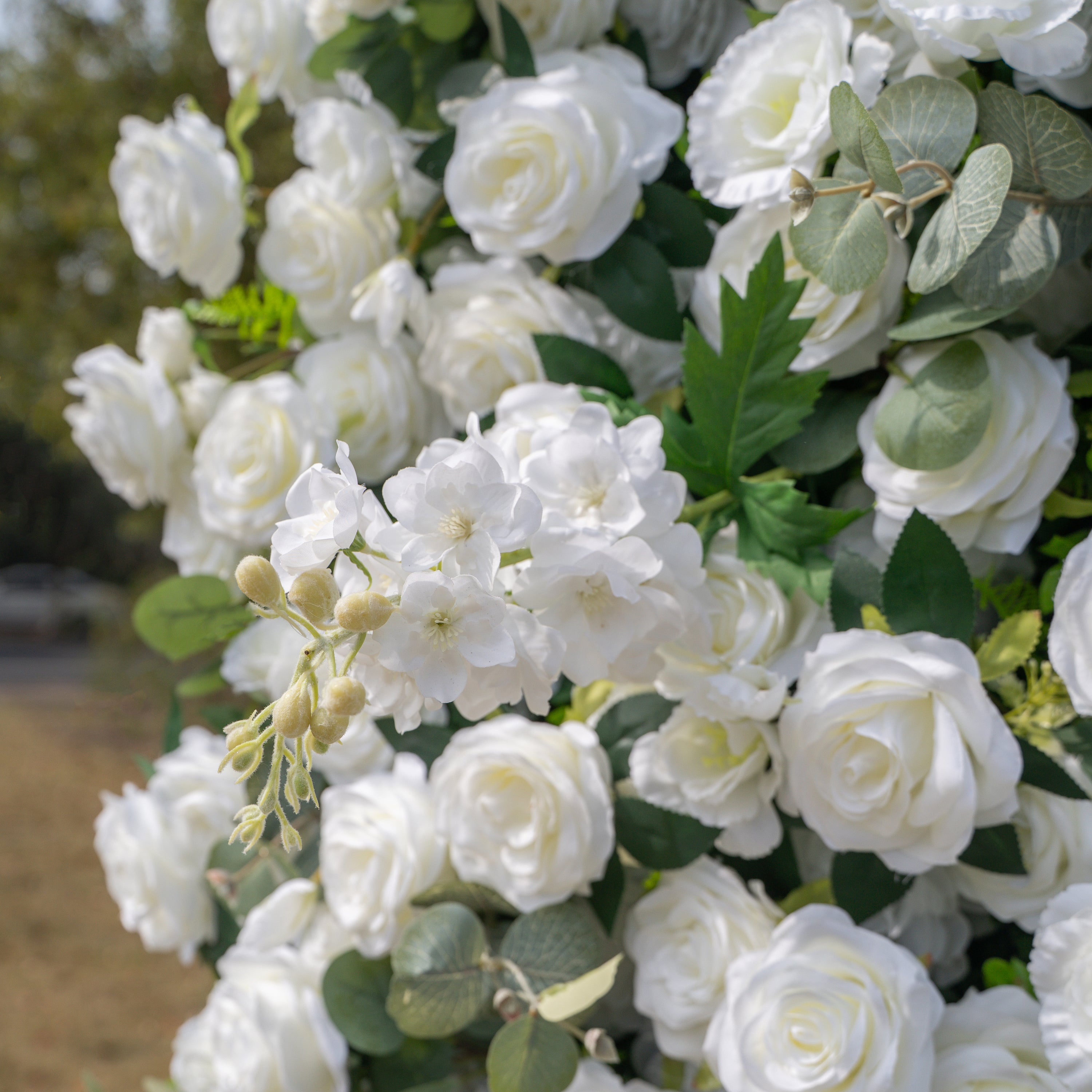 Sylas: 5D Luxury White Rose & Forest Foliage Silk Floral Wall Roll-Up Fabric Backdrop for Elegant Garden Weddings & Receptions